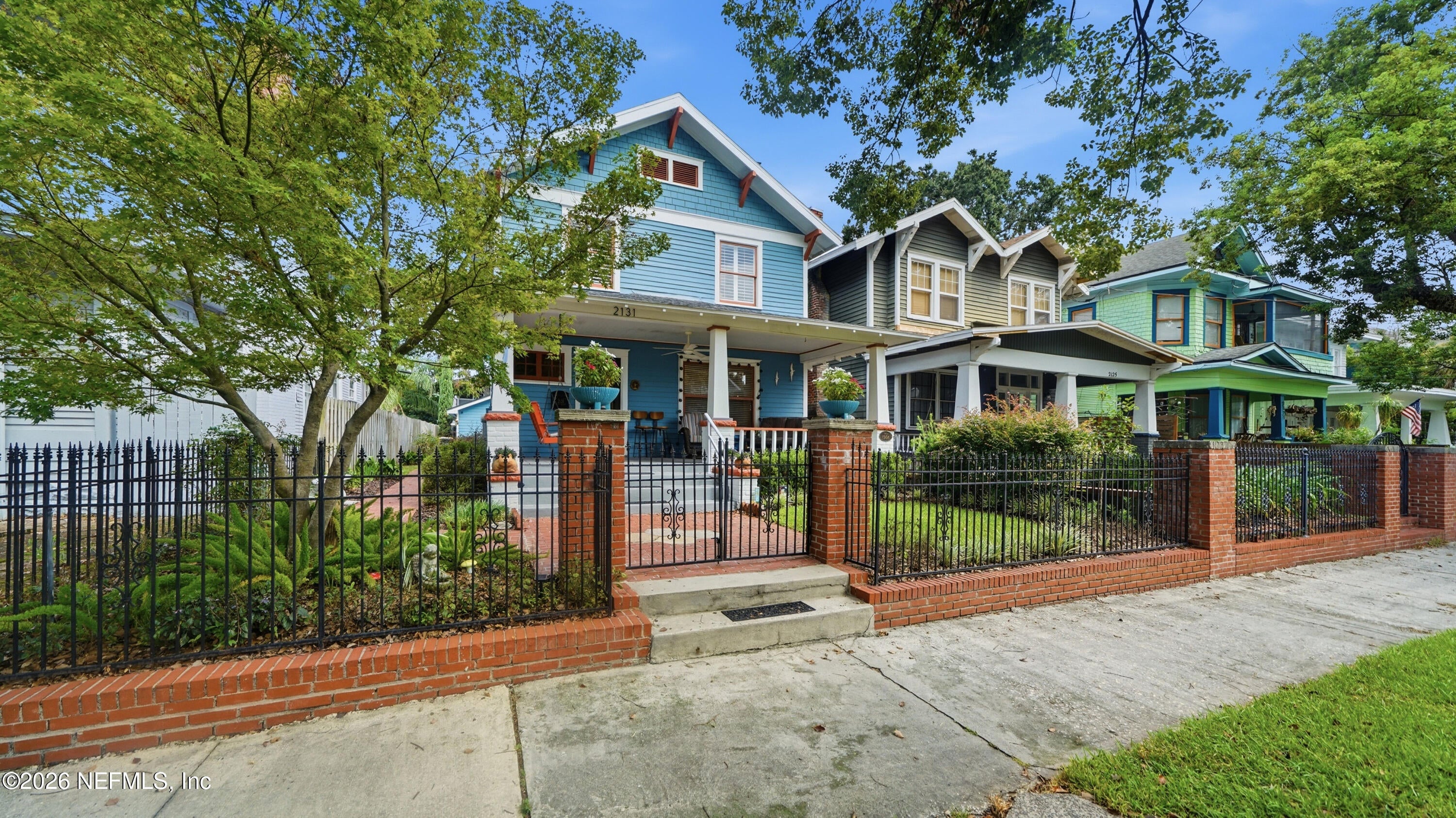 2131 POST Street