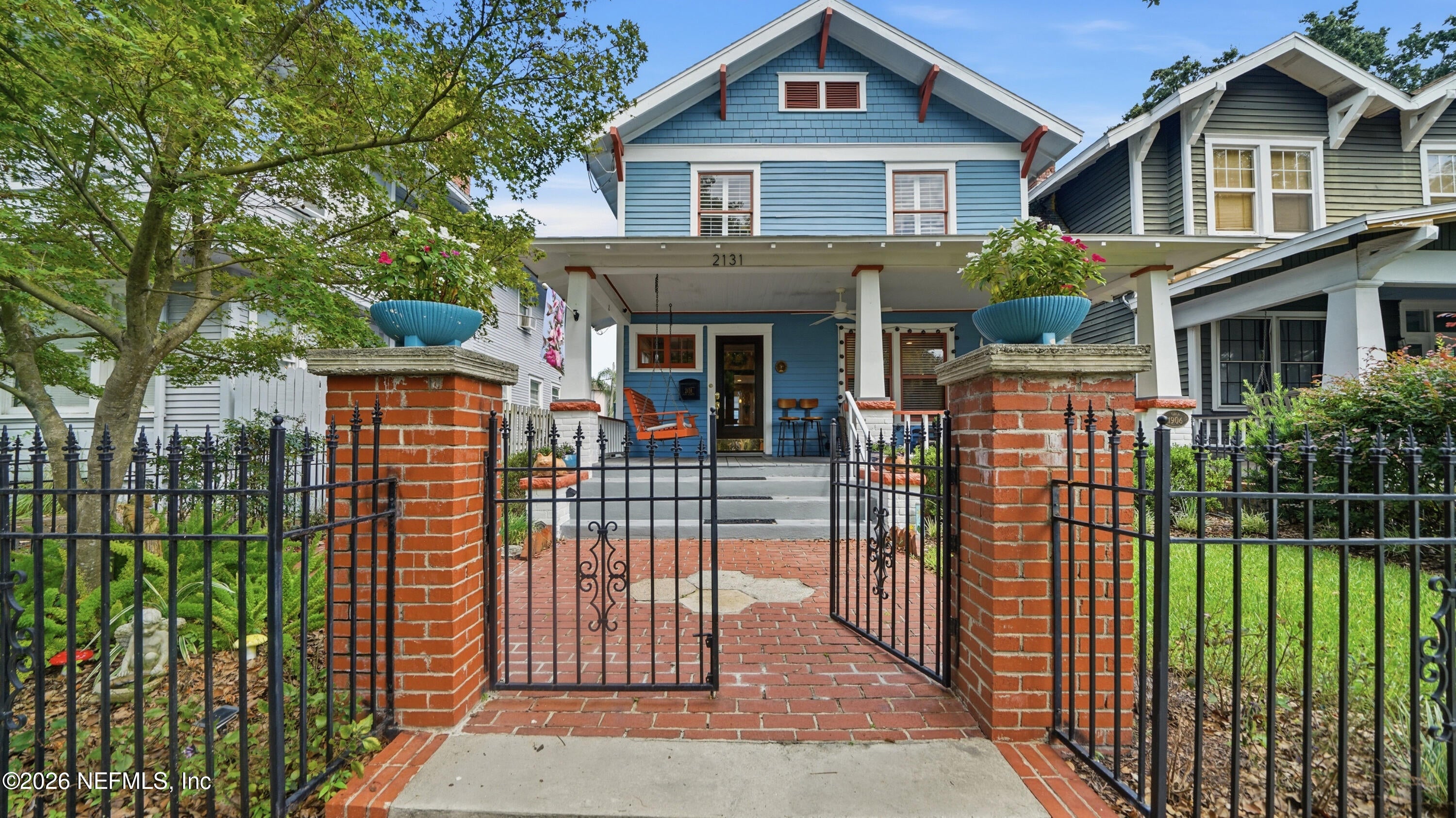 2131 POST Street