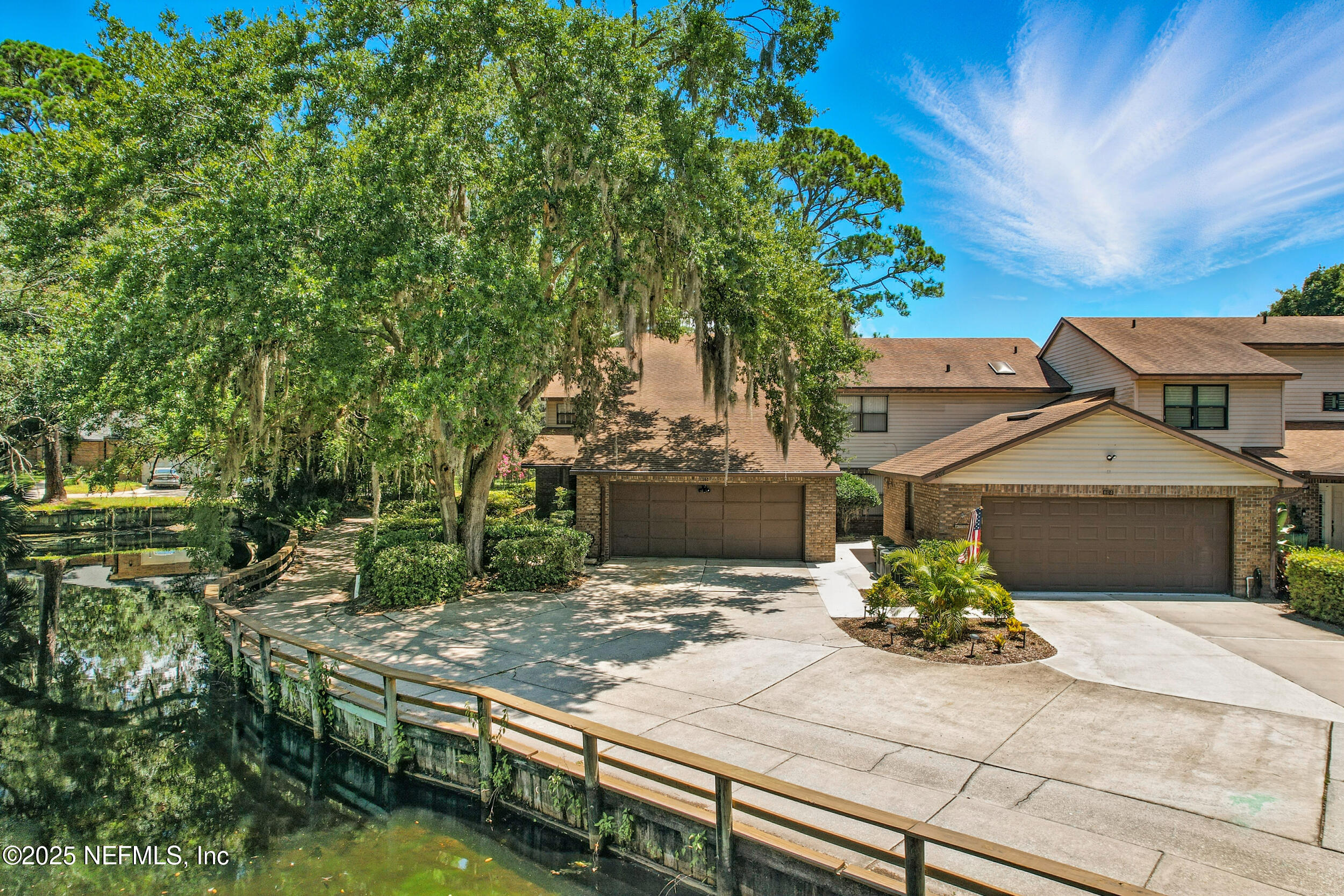 4251 MONUMENT Road 805