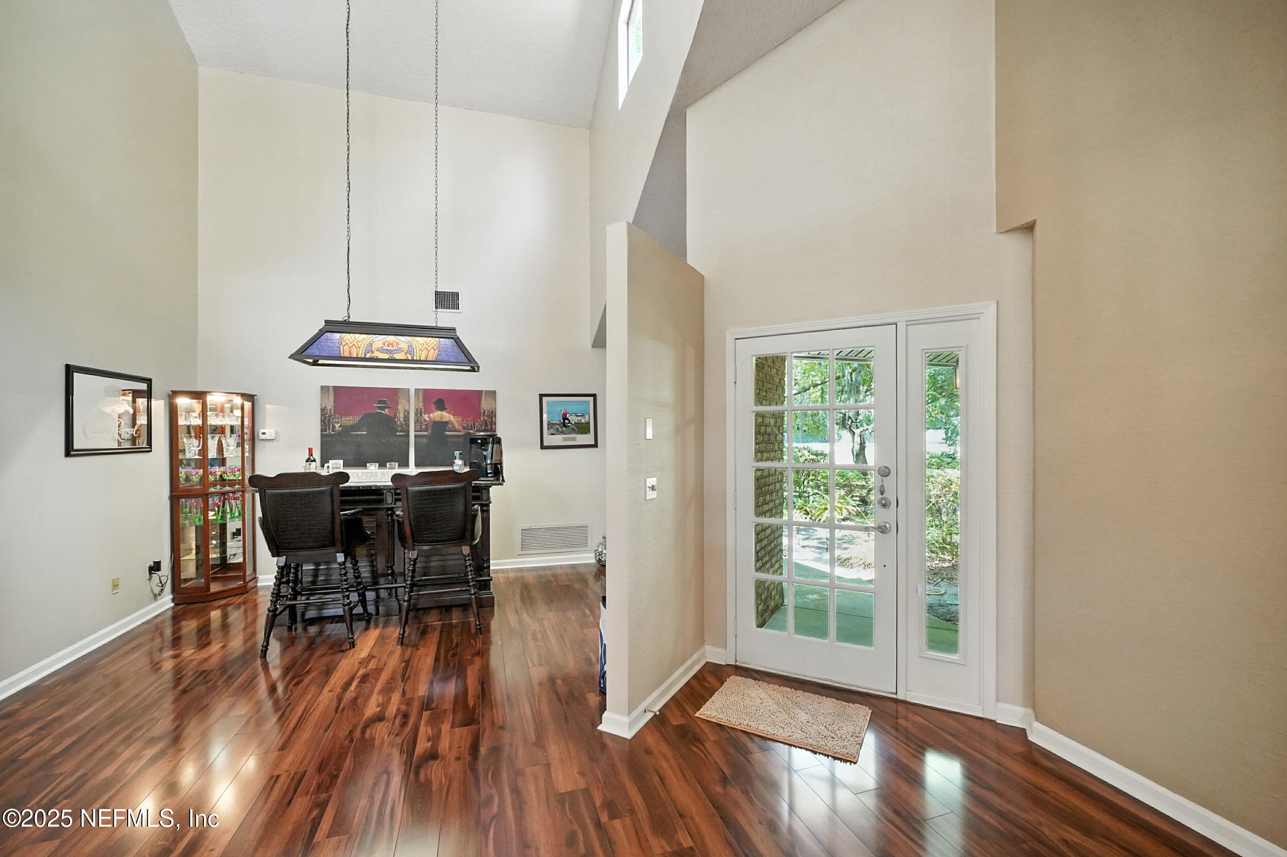 4251 MONUMENT Road 805