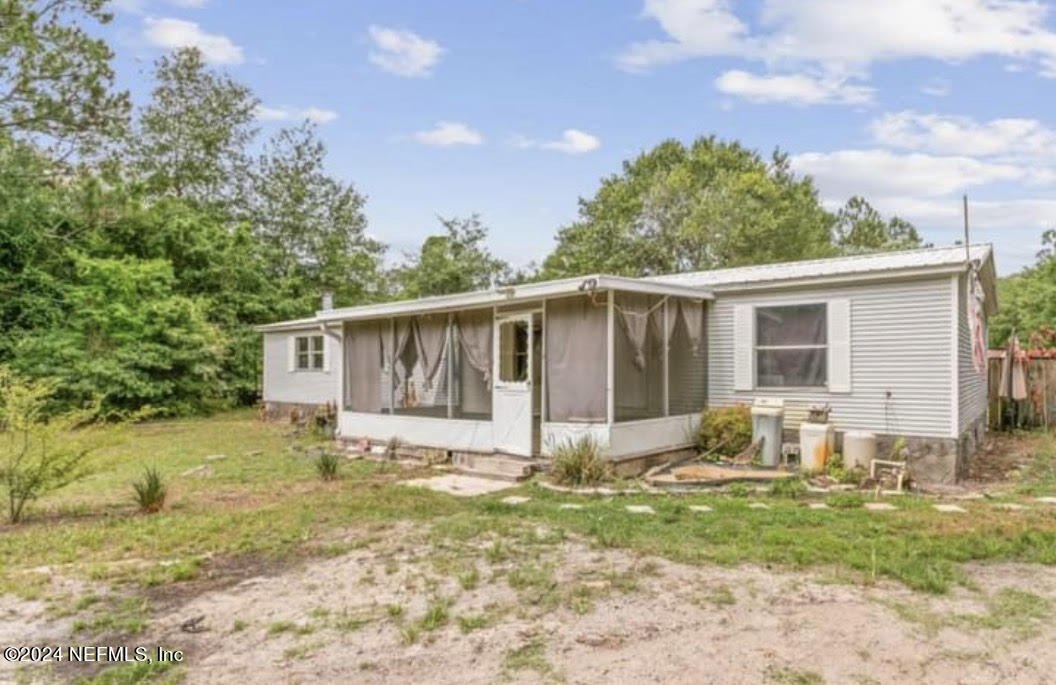 View Middleburg, FL 32068 mobile home