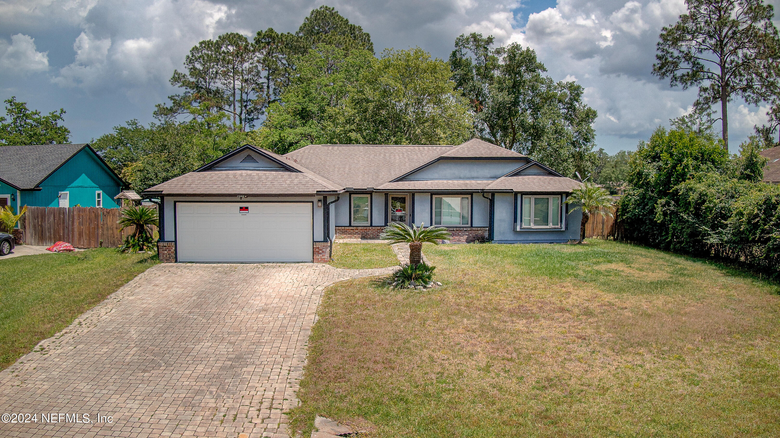 Jacksonville, FL home for sale located at 7553 Falcon Trace Drive W, Jacksonville, FL 32222