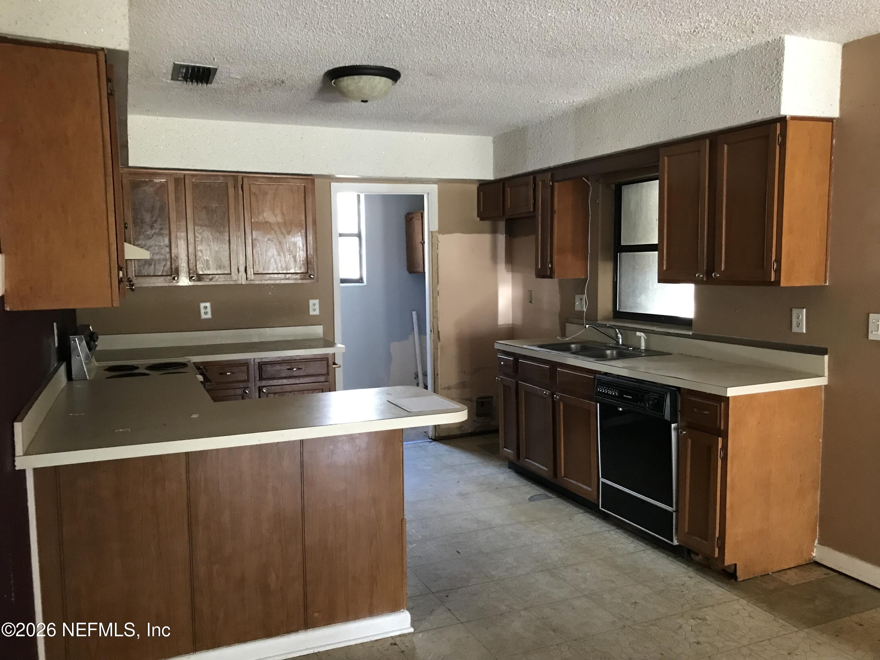 8657 PINE PARK Drive