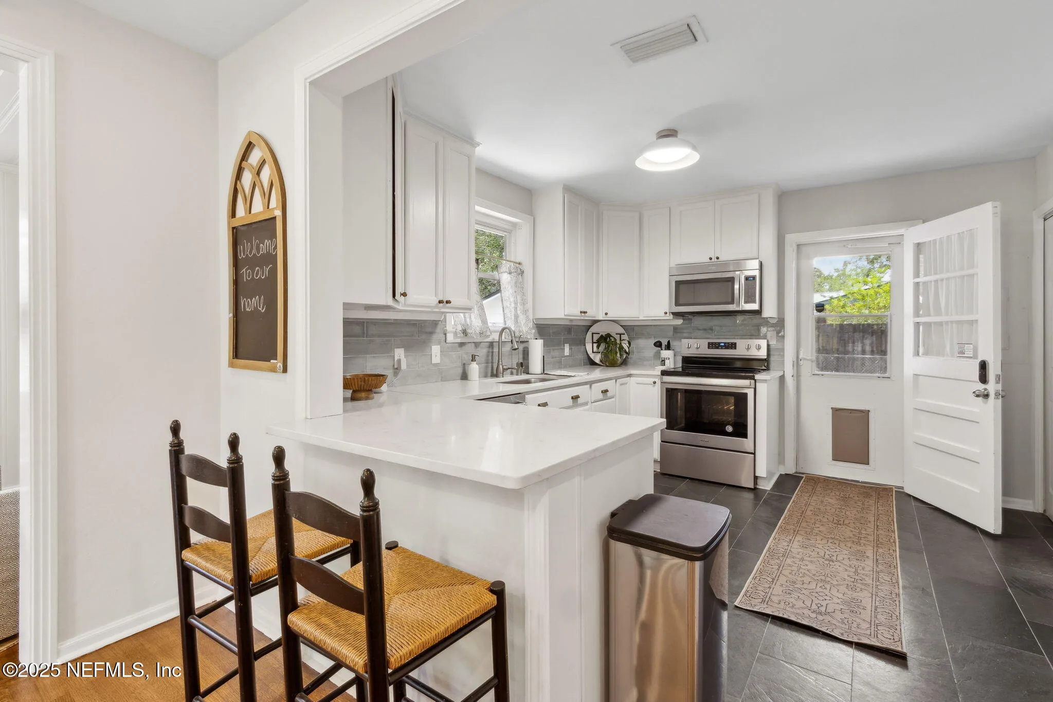 Jacksonville, Florida 32210, United States, 2 Bedrooms Bedrooms, ,2 BathroomsBathrooms,Residential,Pending,129060