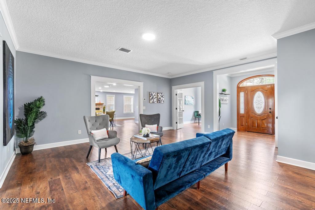 1115 COPPERFIELD Circle