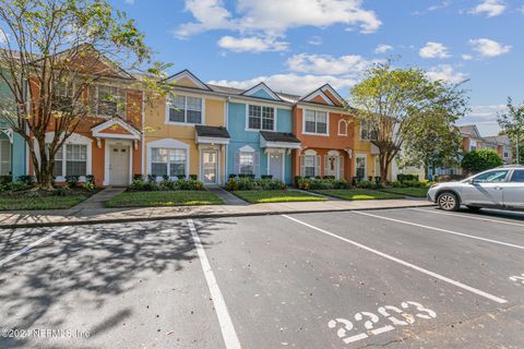 A home in Jacksonville