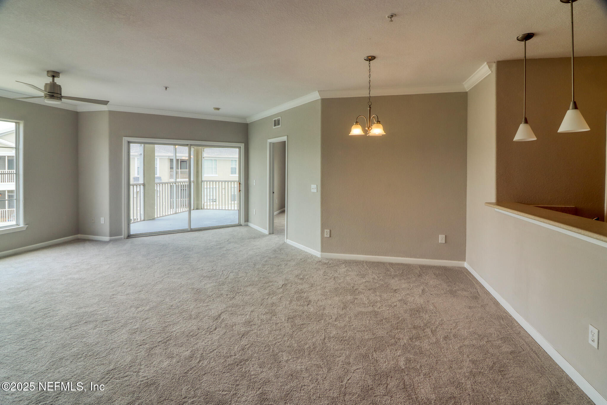8290 GATE Parkway 1115