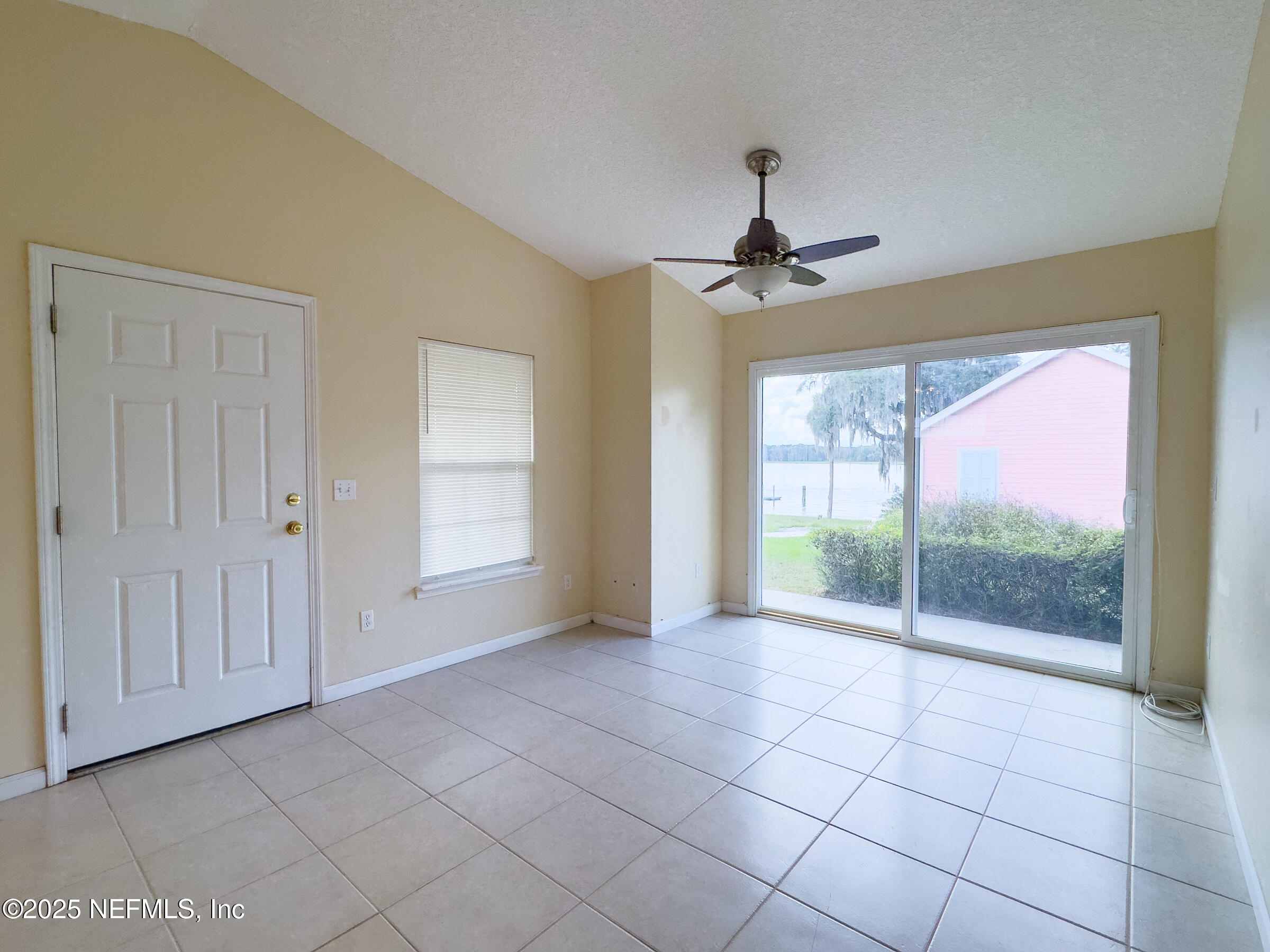 100 ASHTON Circle 24