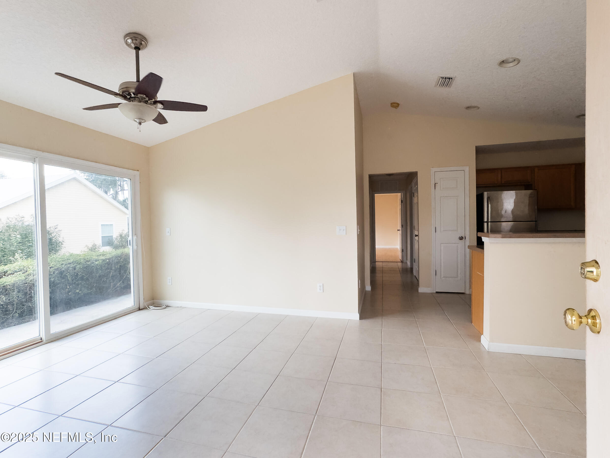 100 ASHTON Circle 24