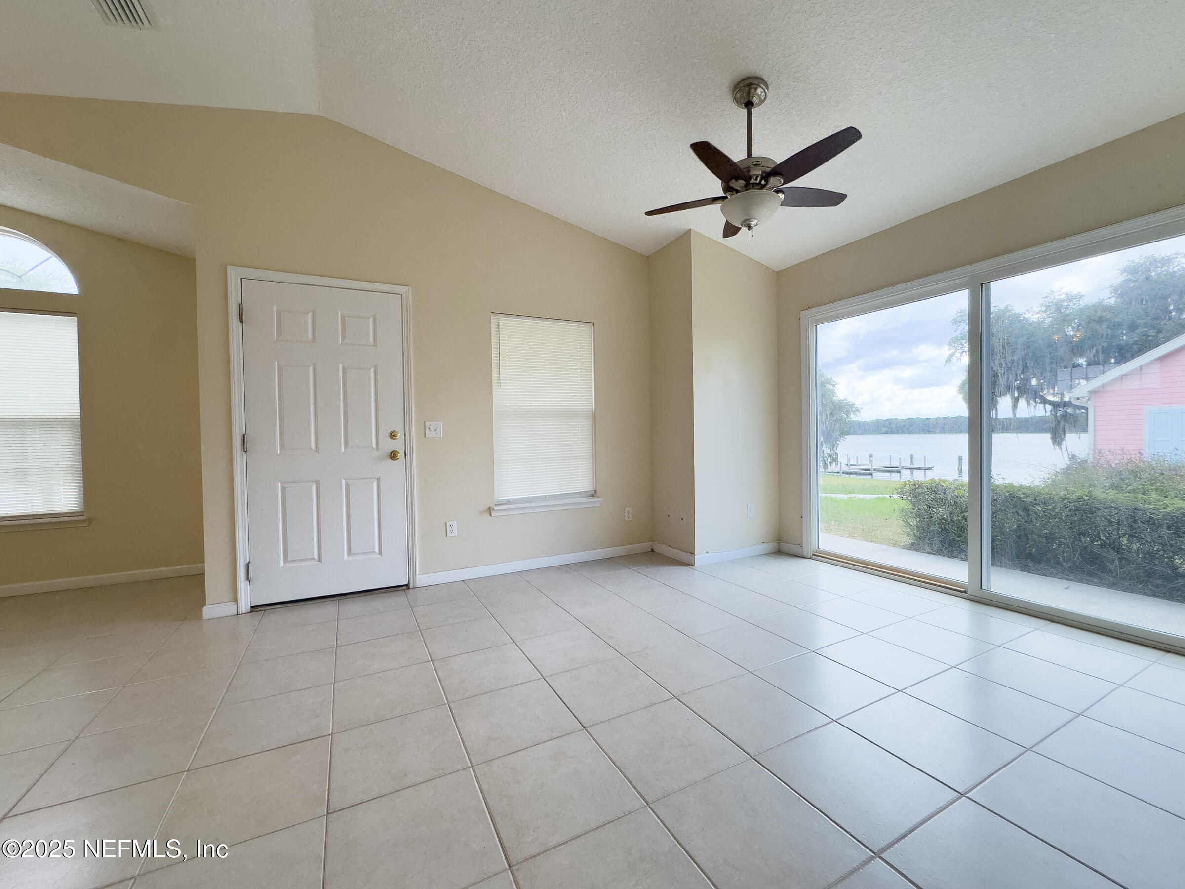 100 ASHTON Circle 24