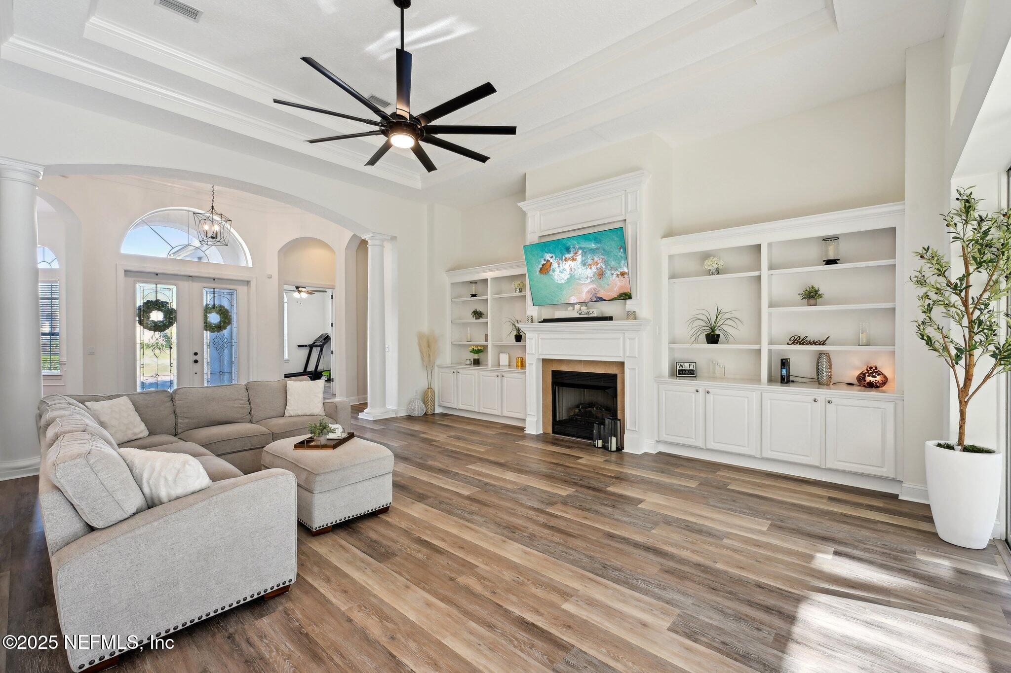 243 STONEWELL Drive