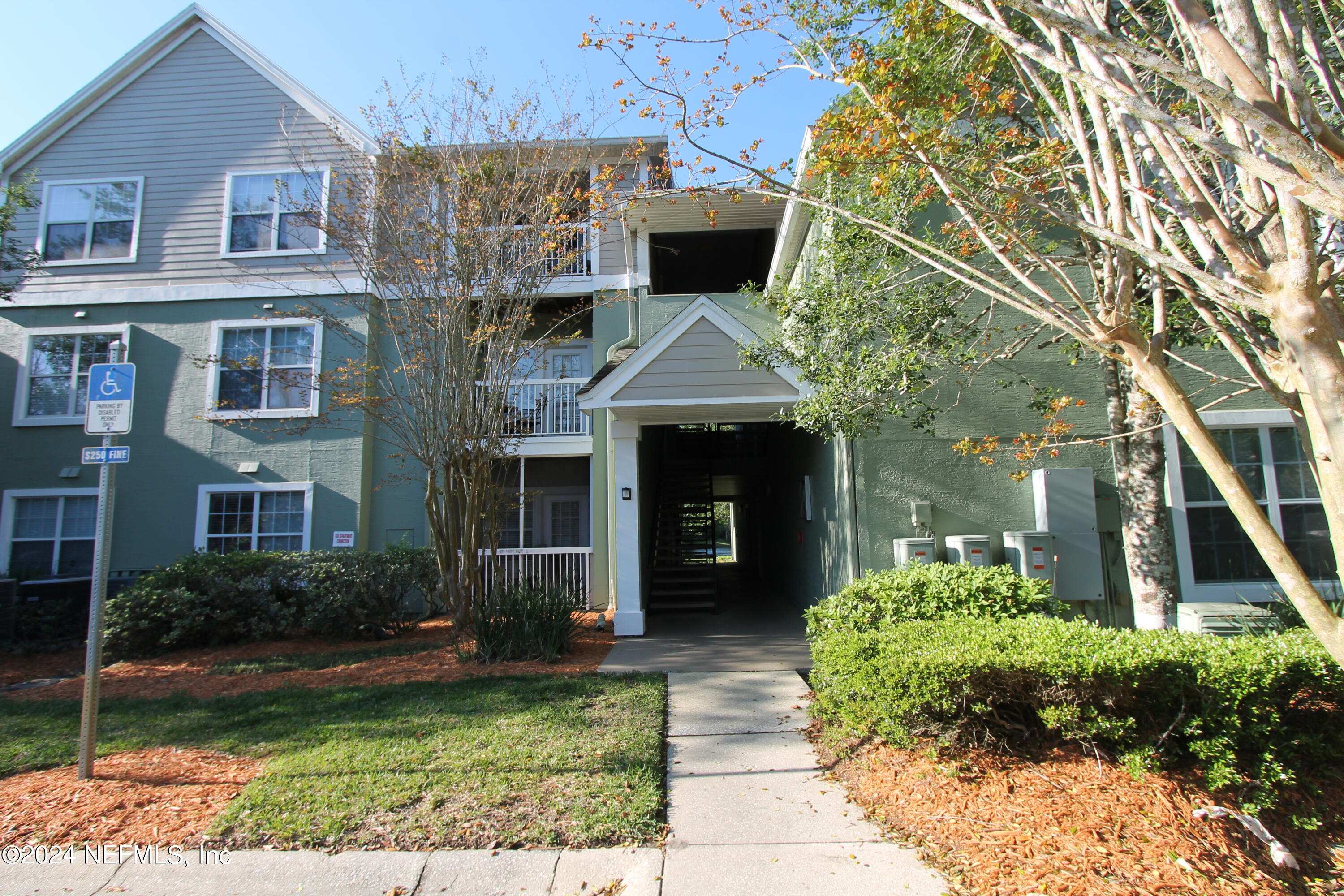 Jacksonville, FL home for sale located at 7701 Timberlin Park Boulevard Unit 728, Jacksonville, FL 32256