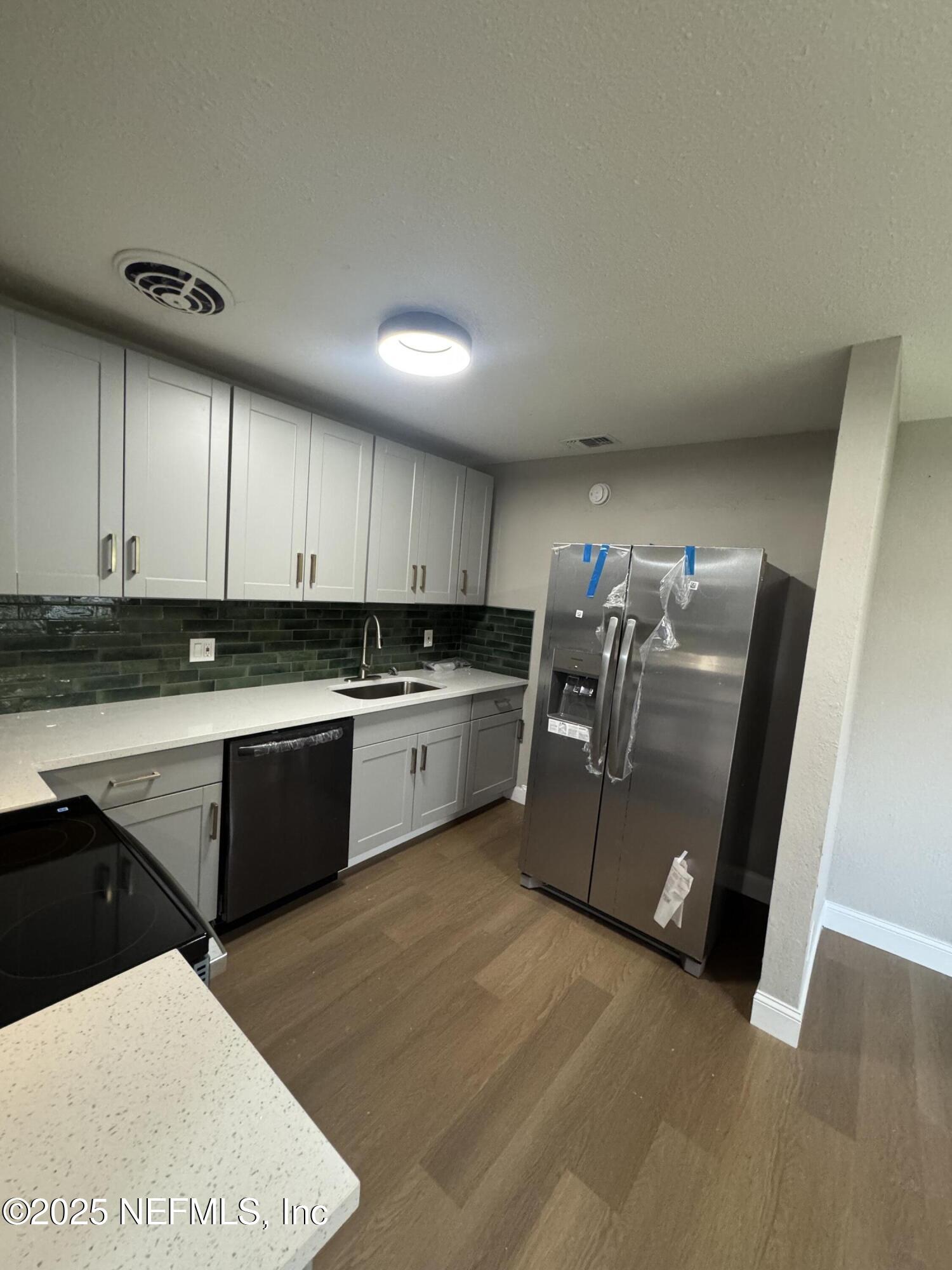 4738 HARLOW Boulevard