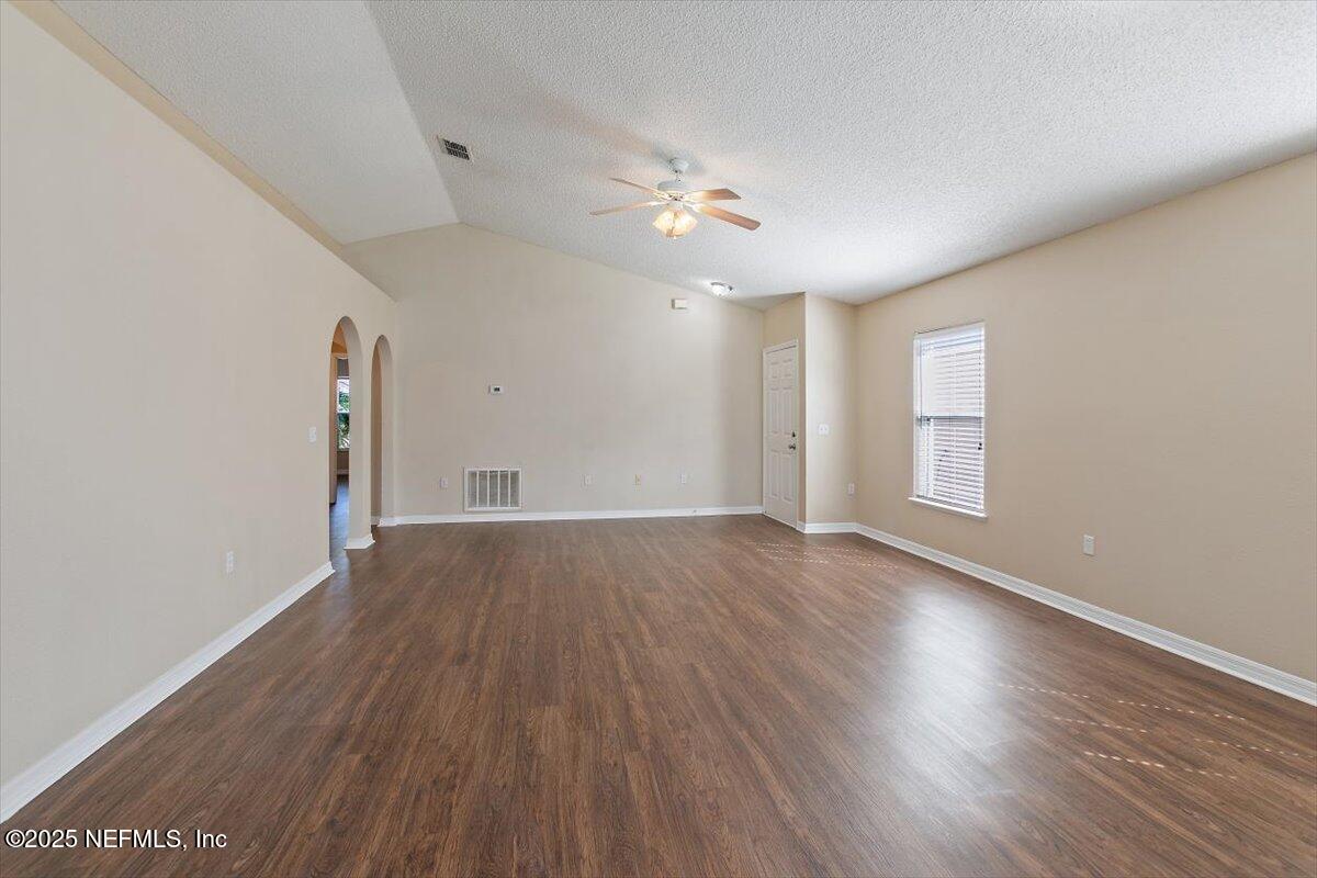 6606 N GENTLE OAKS Drive