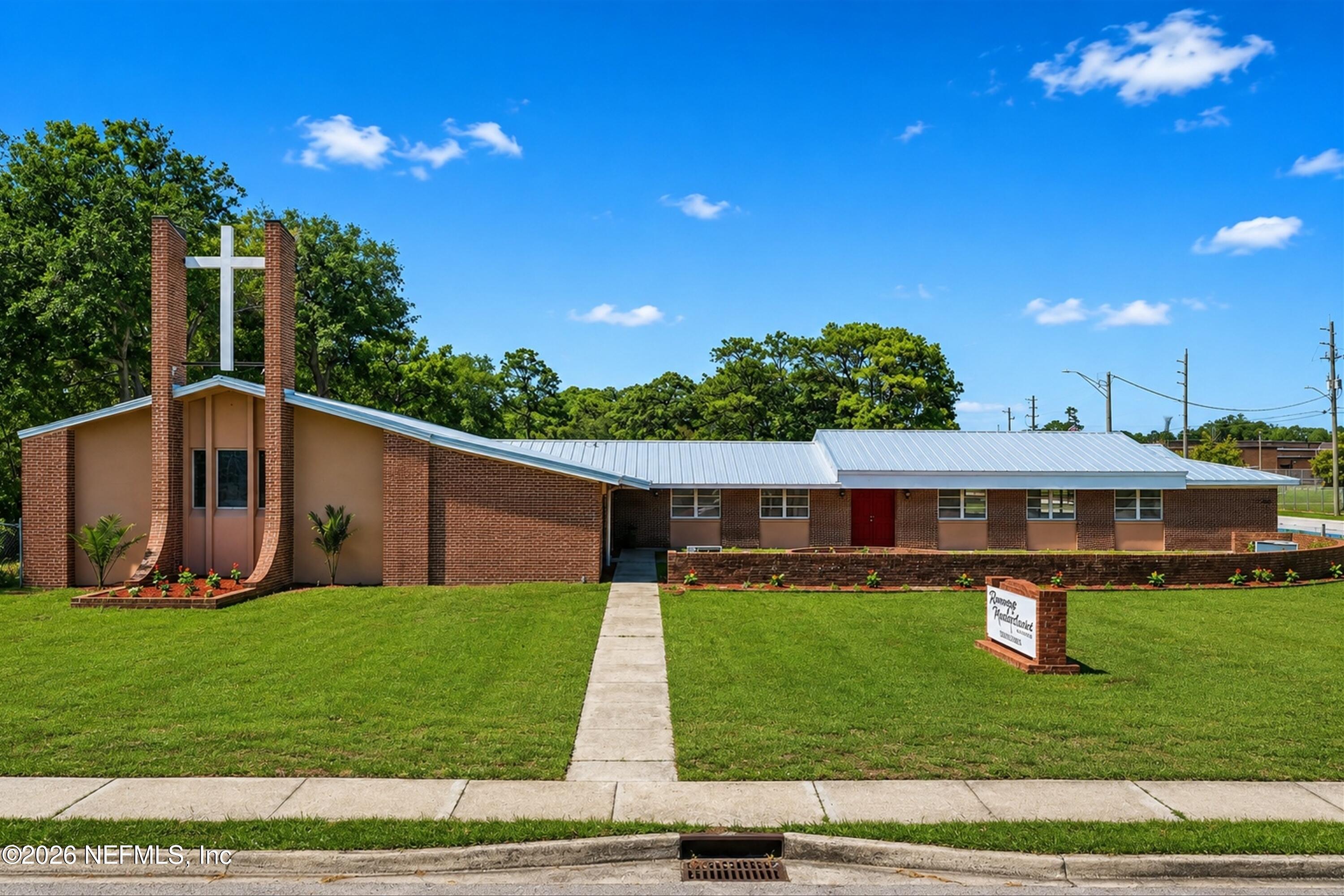 8075 LONE STAR Road