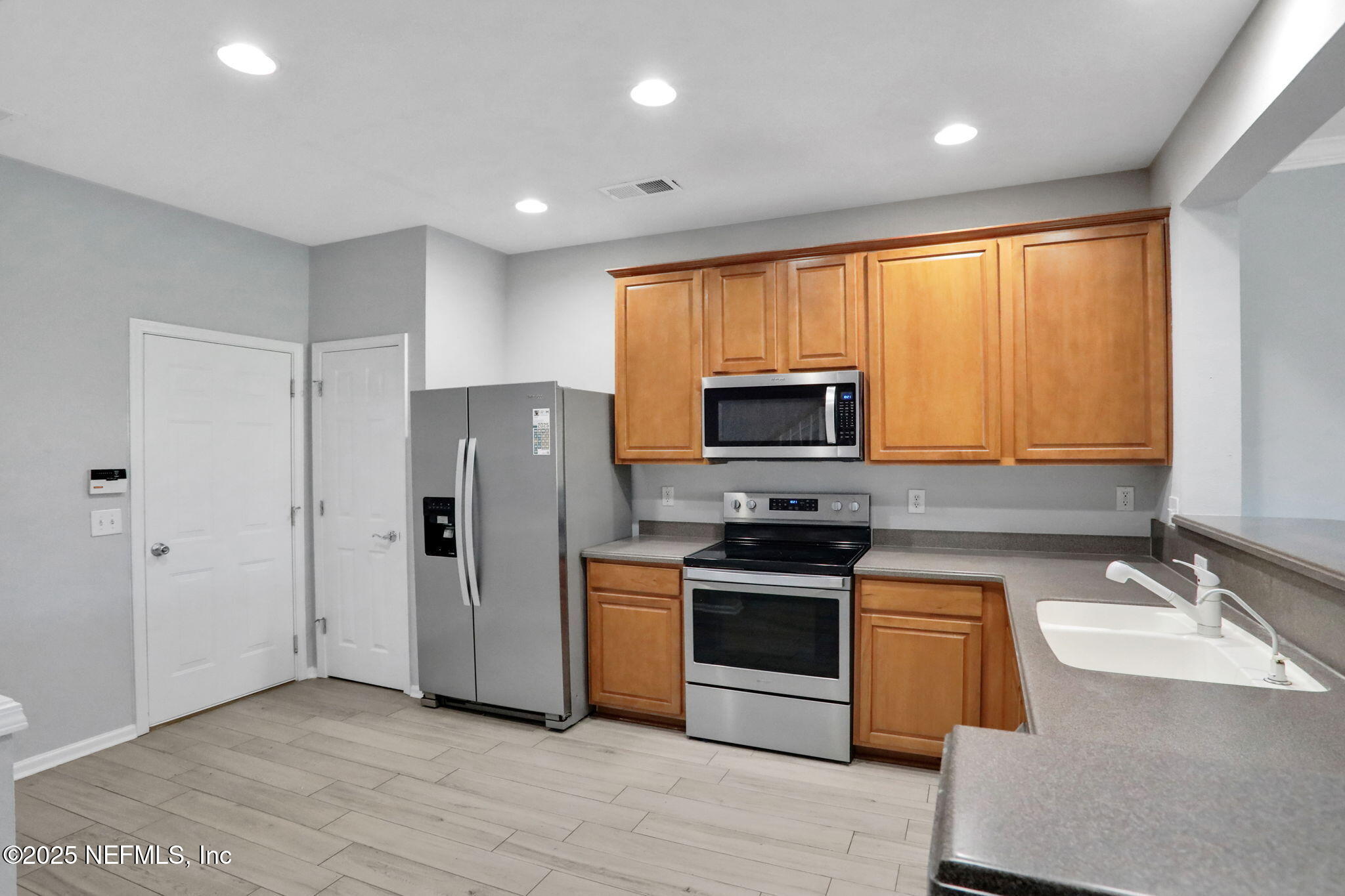 11194 CAMPFIELD Circle