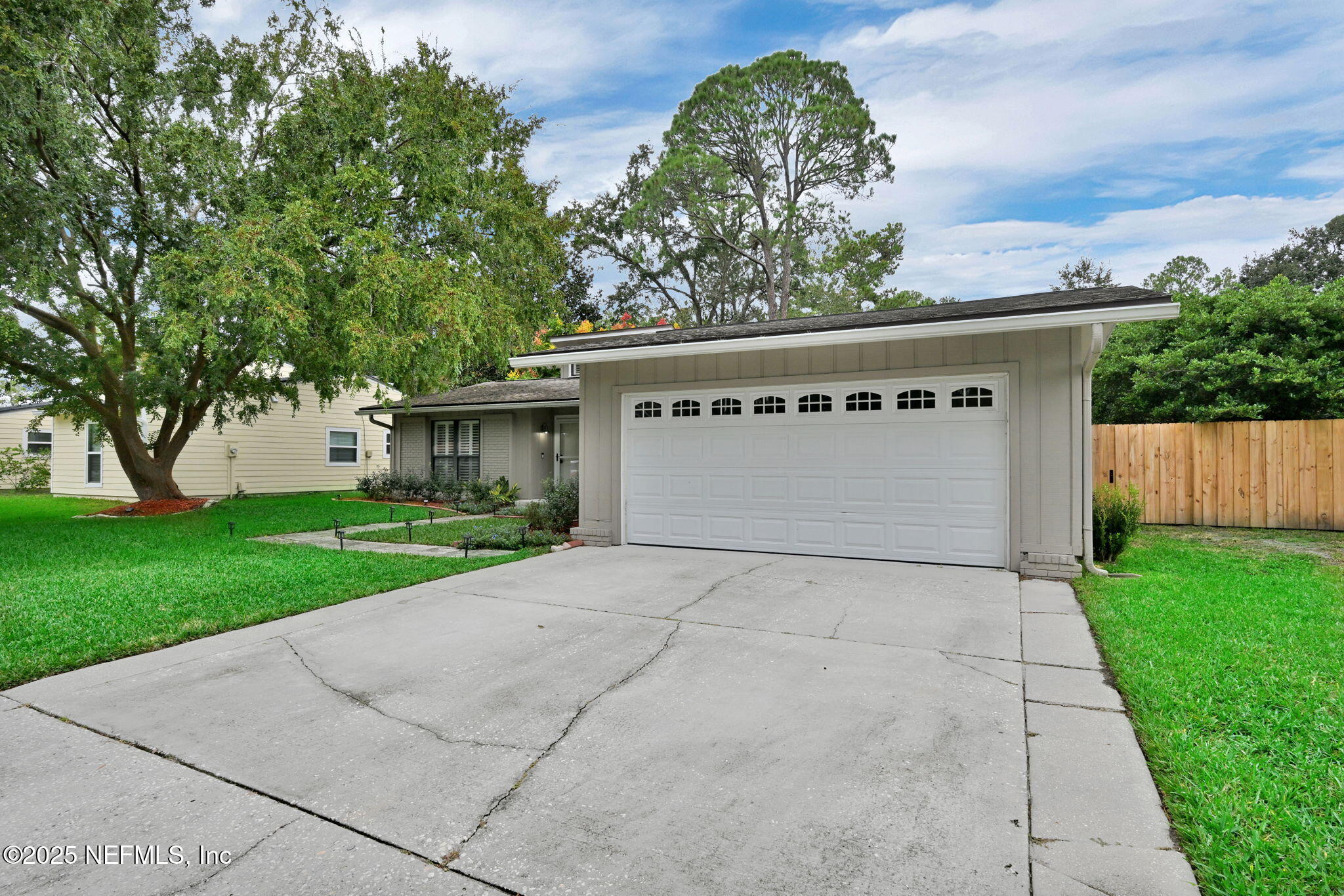 3443 MAIDEN VOYAGE Circle S