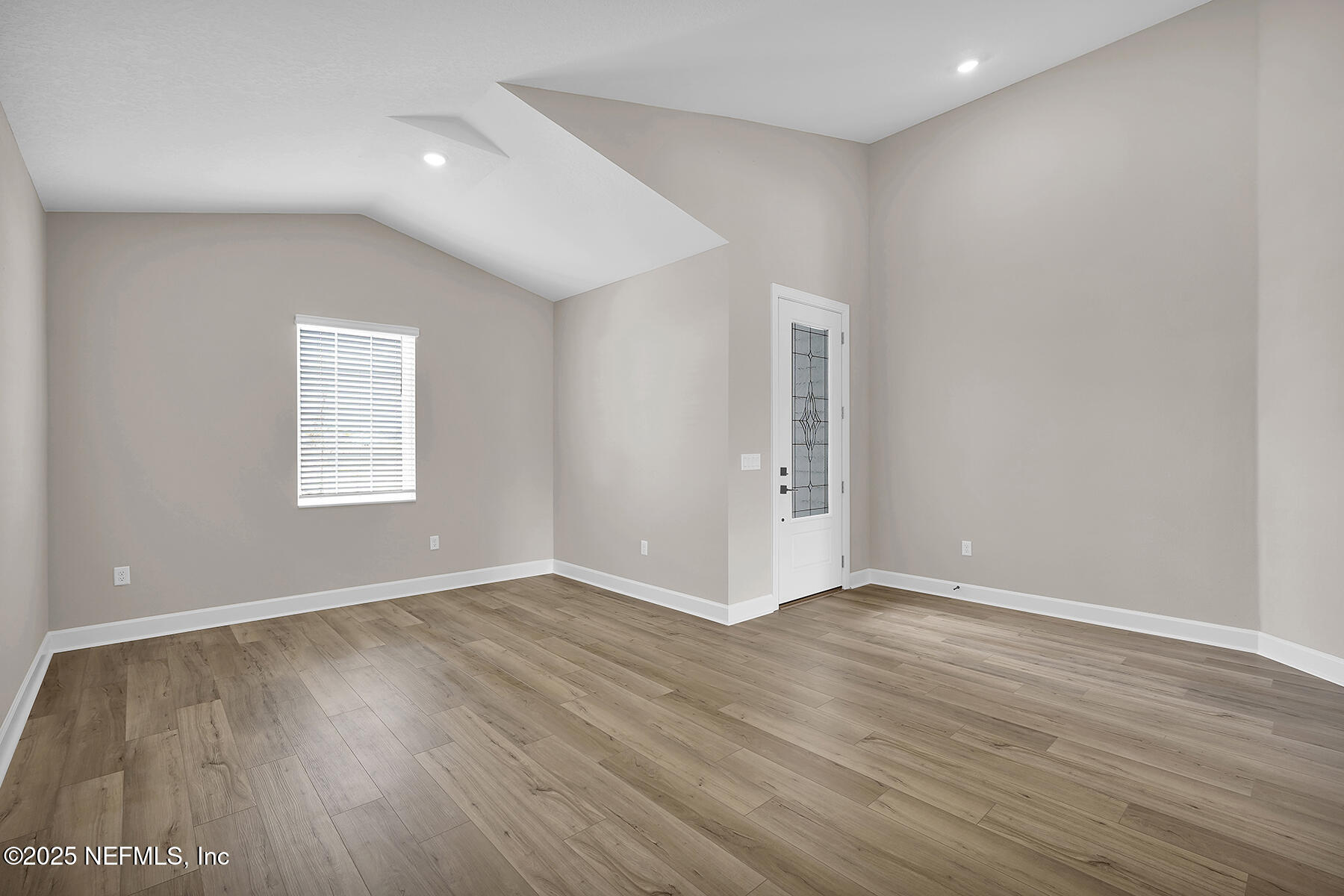 2114 BLACK GLASS Place