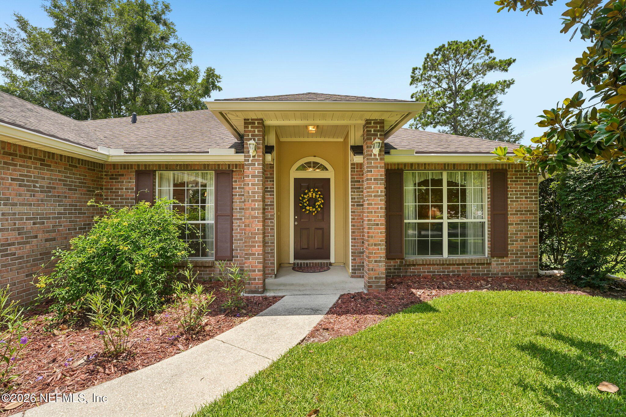 3923 LAKE CREST Terrace