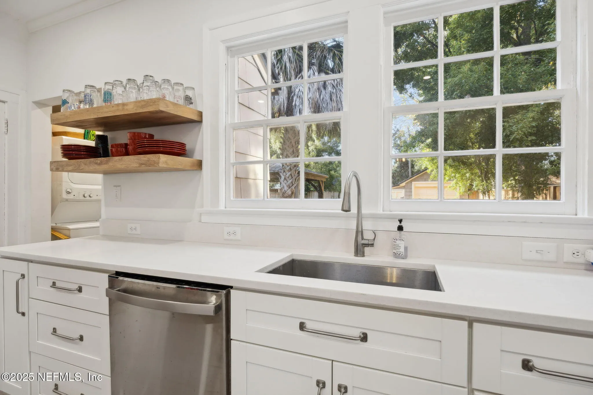 Jacksonville, Florida 32205, United States, 3 Bedrooms Bedrooms, ,3 BathroomsBathrooms,Residential,Active,247032