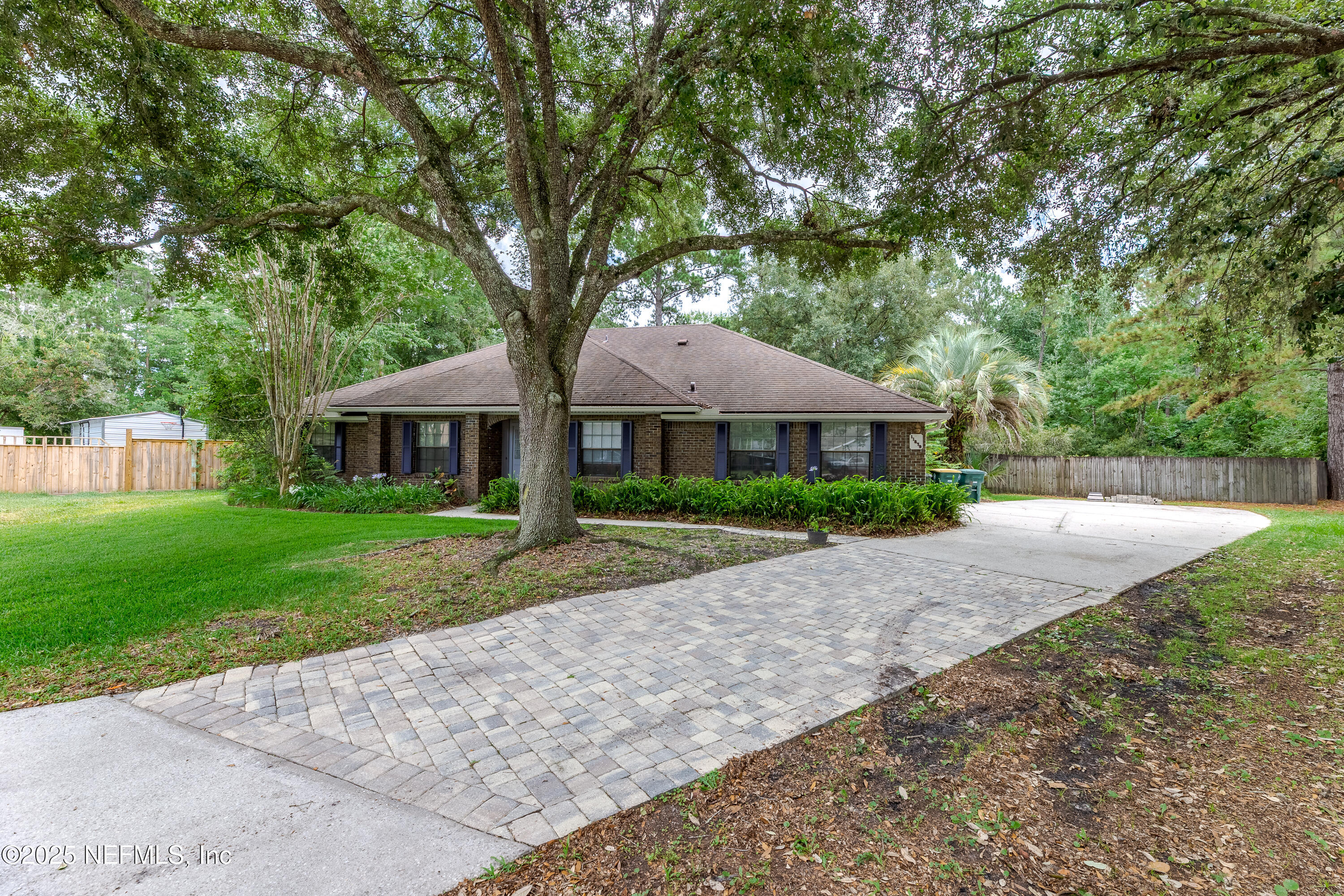 11879 NARROW OAK Lane S