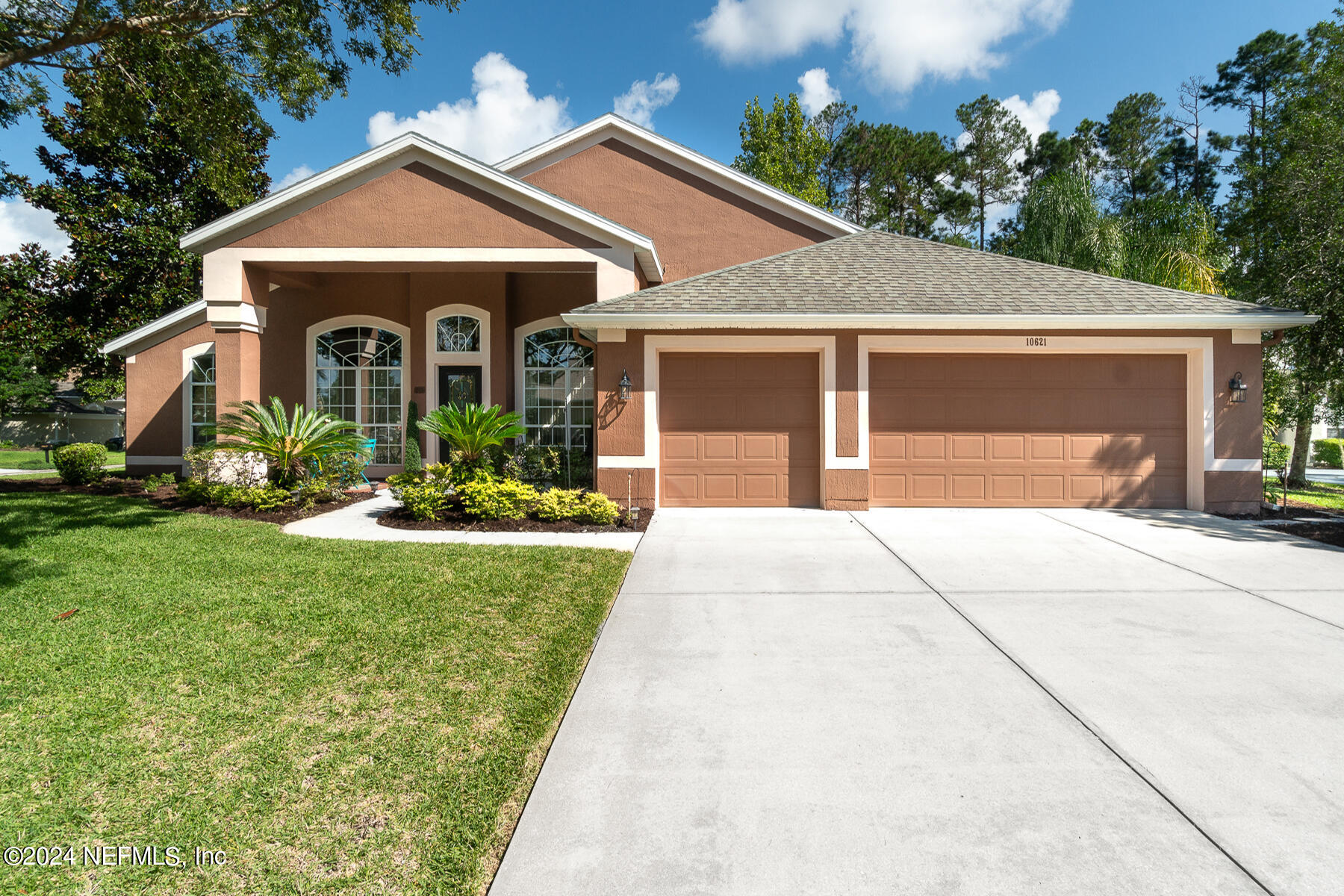 Jacksonville, FL home for sale located at 10621 Mulrany Glen Court, Jacksonville, FL 32256