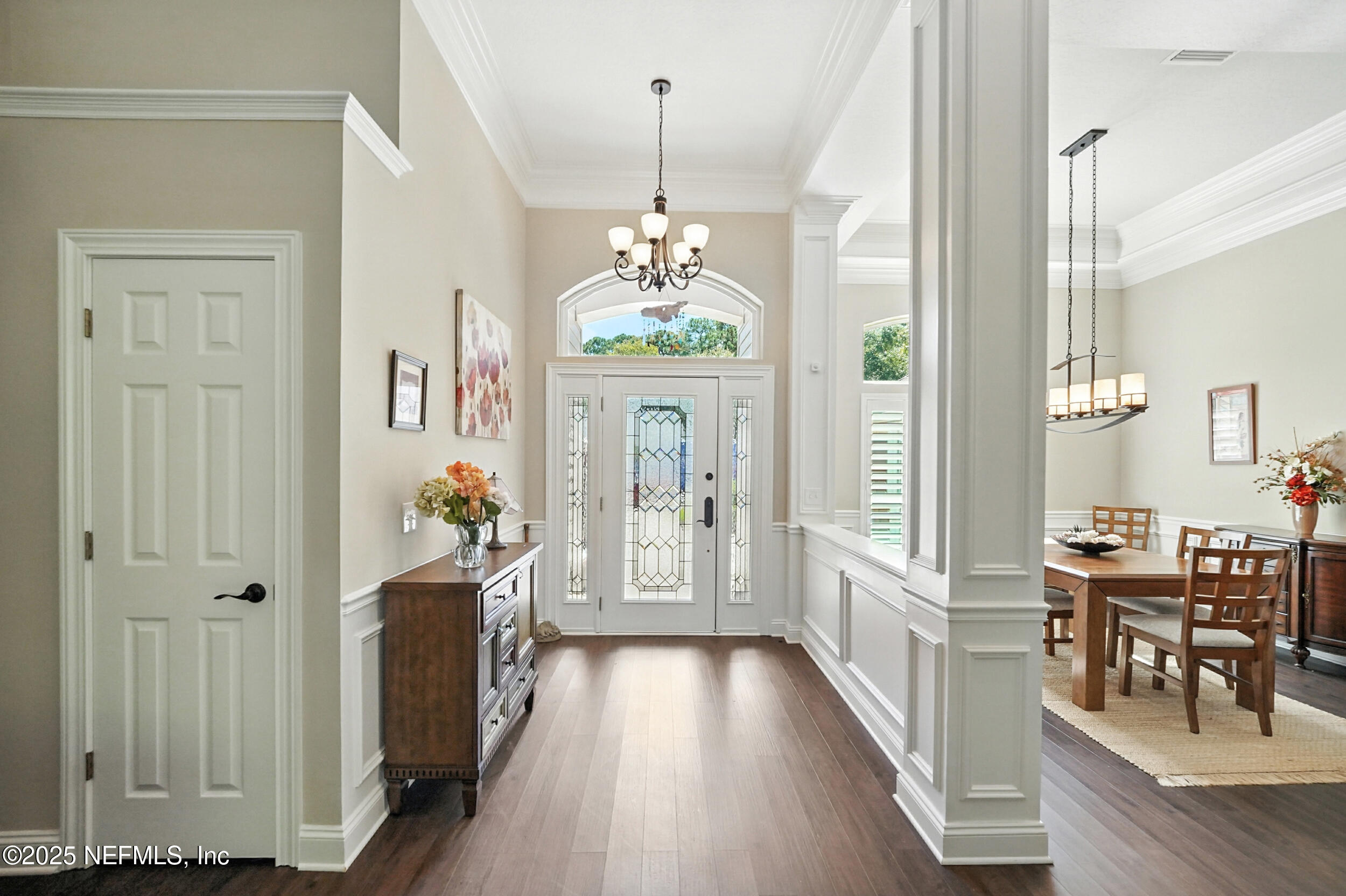 8764 HAMPSHIRE GLEN Drive S