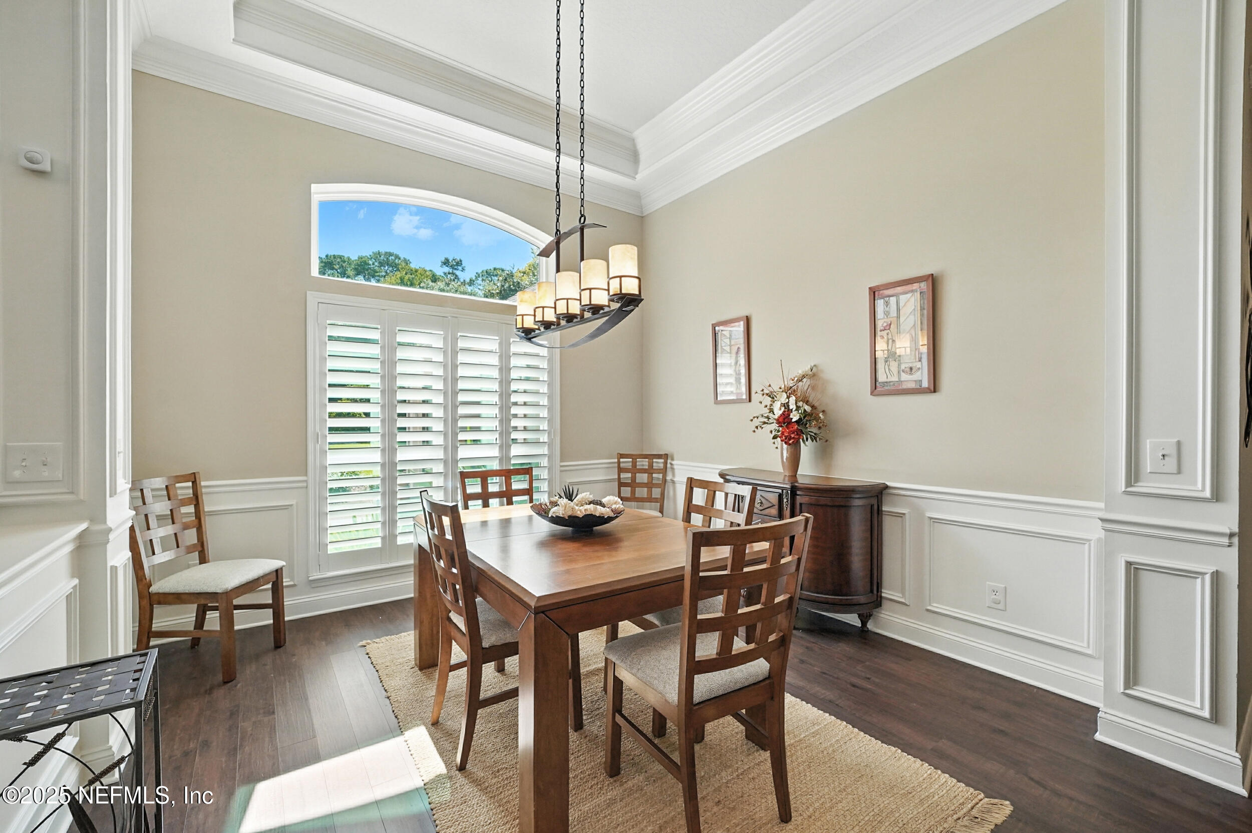 8764 HAMPSHIRE GLEN Drive S