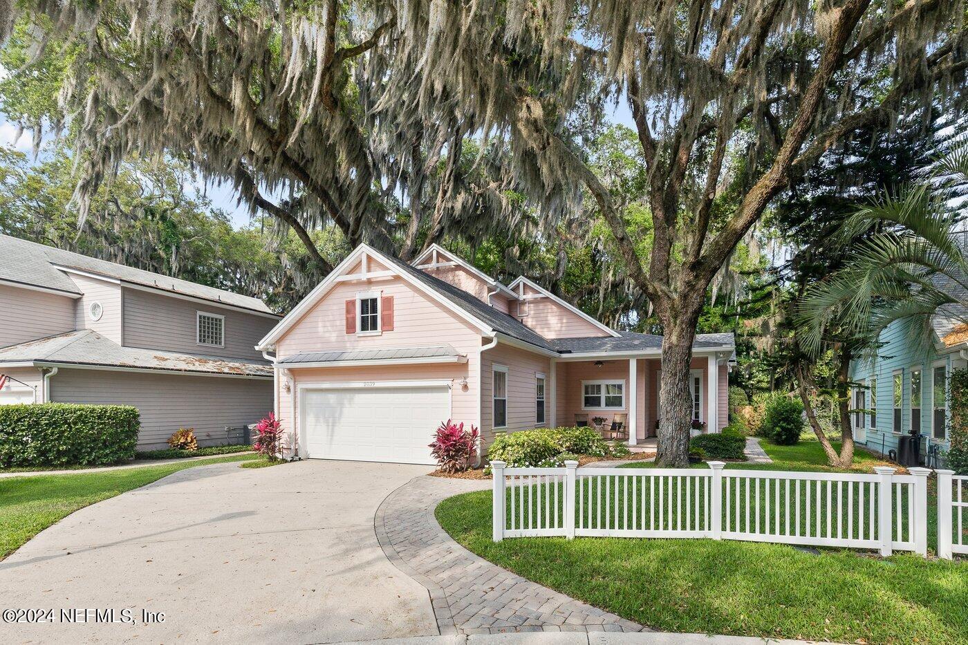 Jacksonville, FL home for sale located at 2039 Paradise Oaks Court, Jacksonville, FL 32233