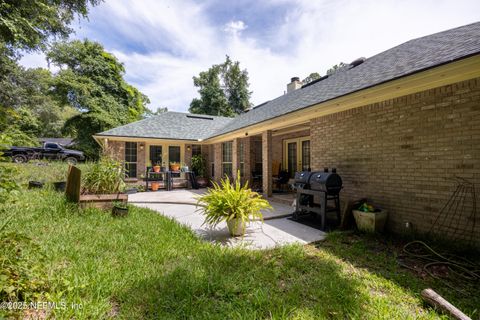 A home in Middleburg