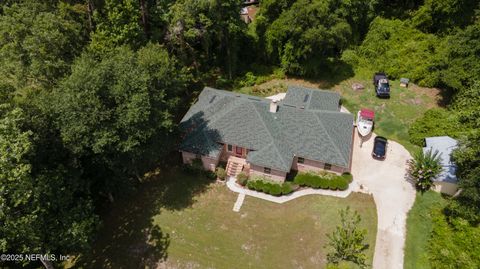 A home in Middleburg