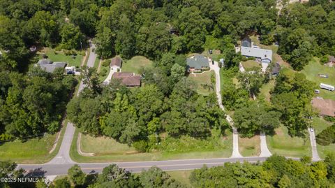 A home in Middleburg