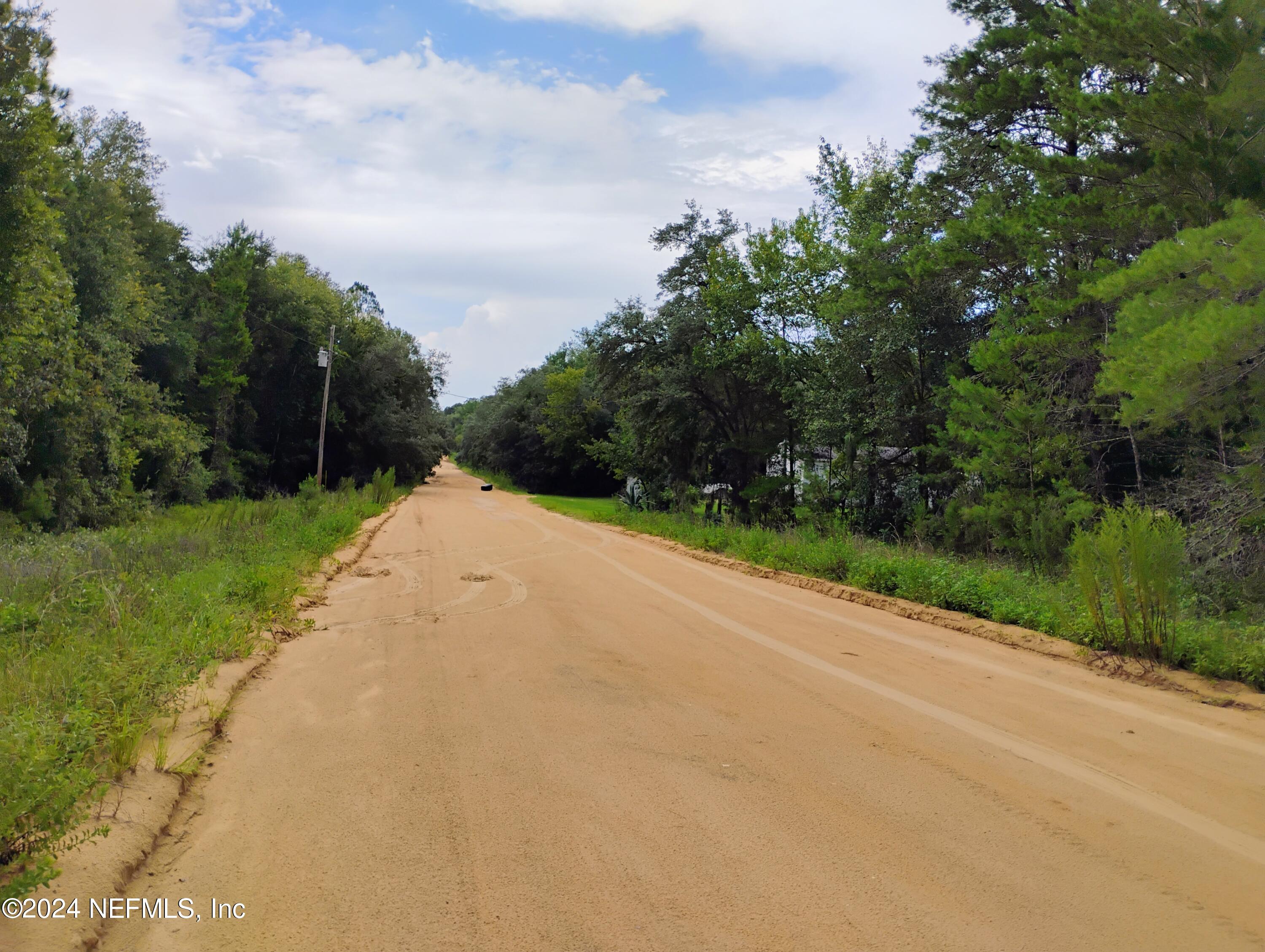 View Interlachen, FL 32148 land
