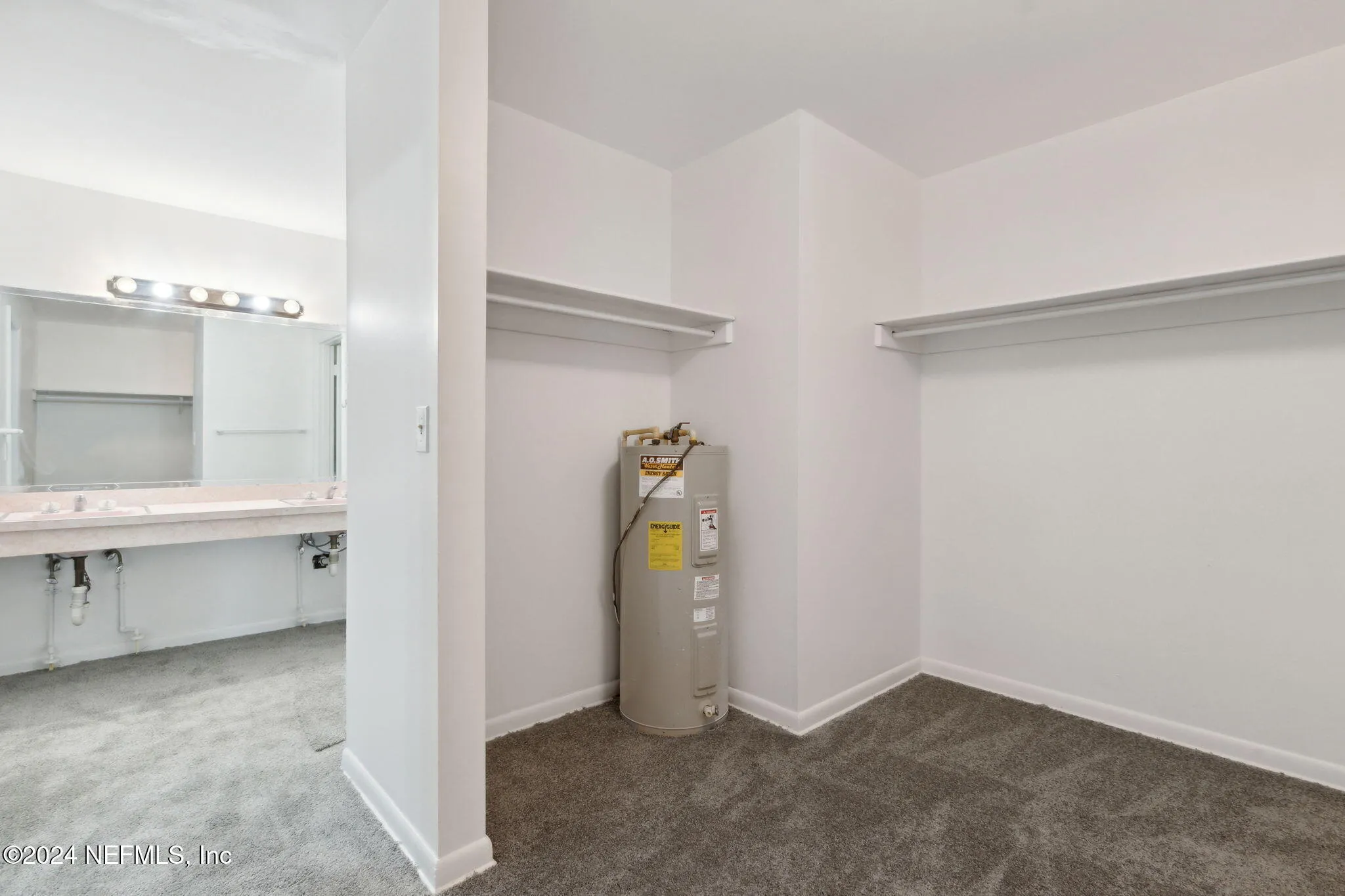 Jacksonville, Florida 32217, United States, 3 Bedrooms Bedrooms, ,3 BathroomsBathrooms,Residential,Active,26406