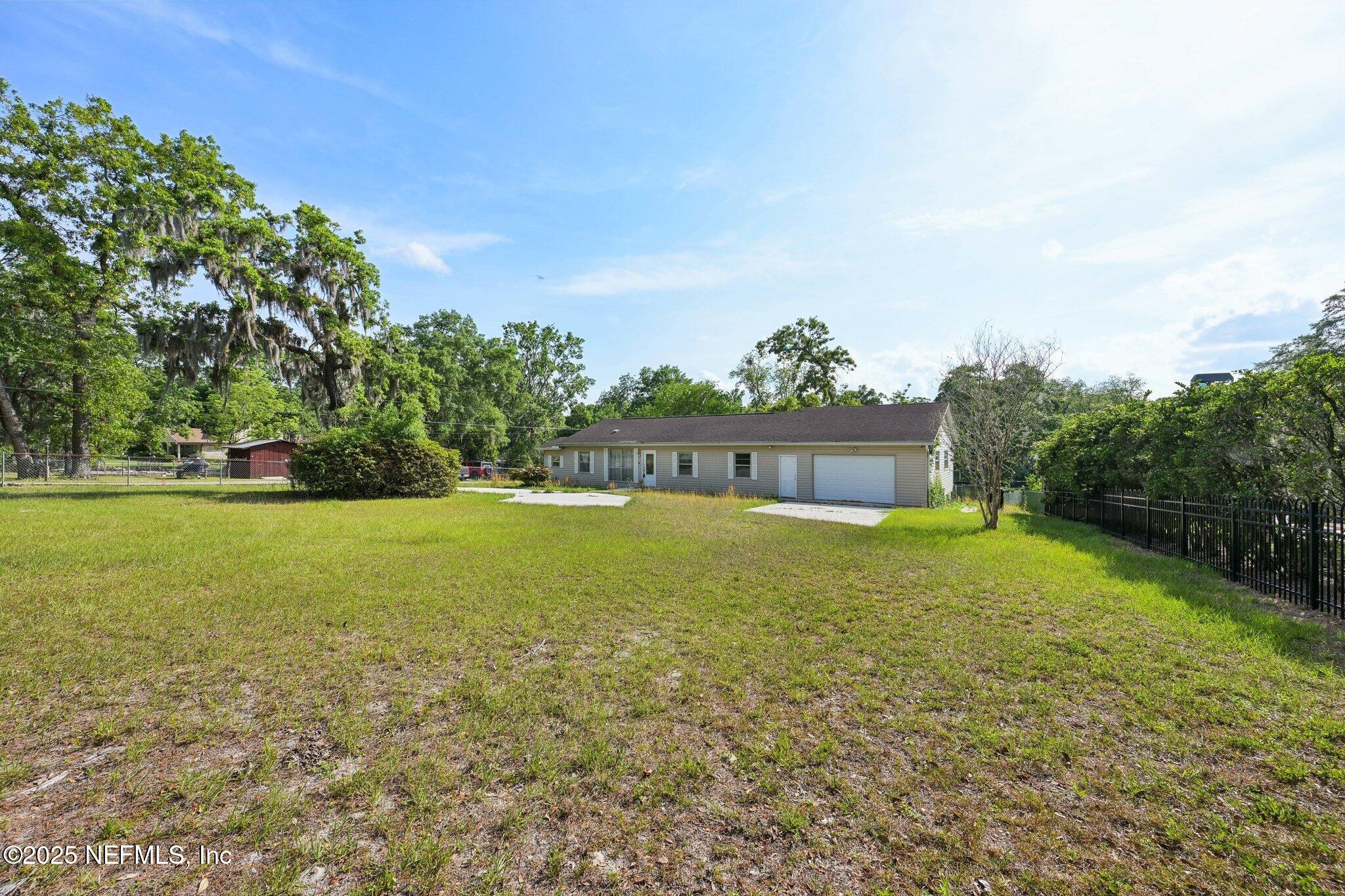 371 ARTHUR MOORE Drive