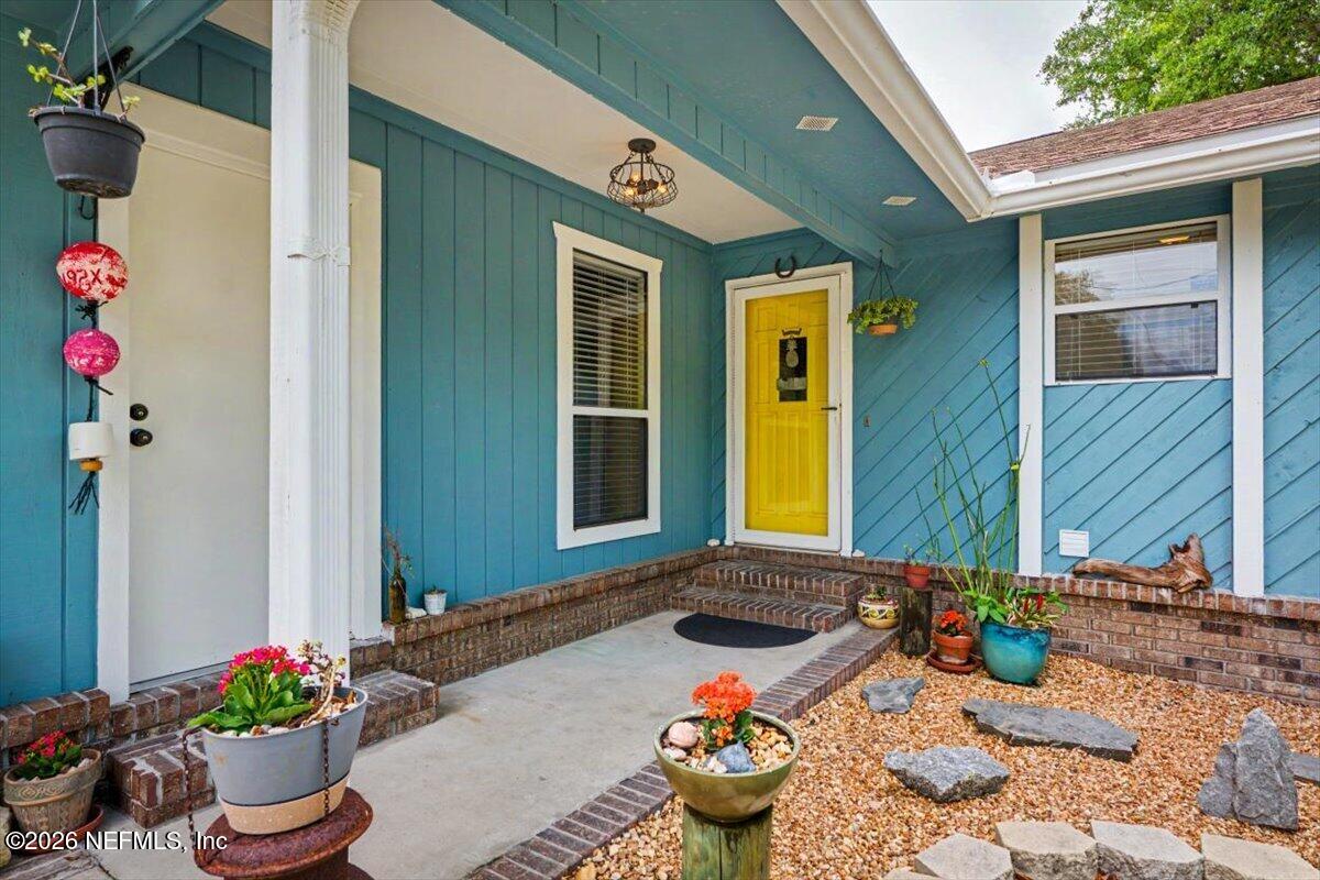 11816 LEONARDO Lane W