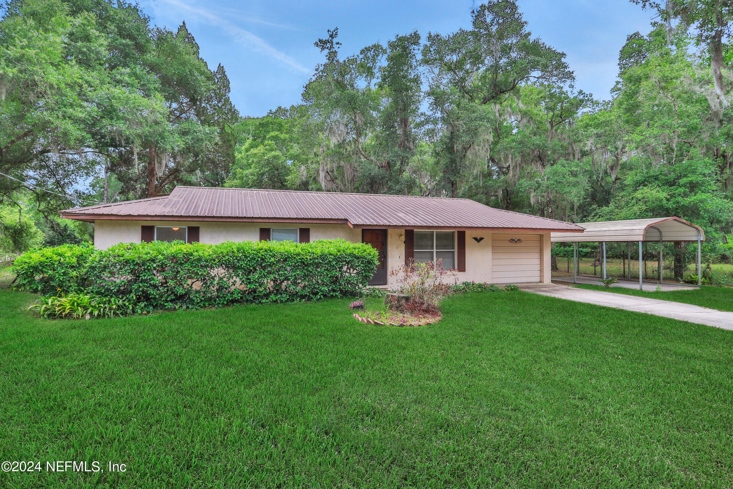 San Mateo, FL home for sale located at 181 N Boundary Road, San Mateo, FL 32187