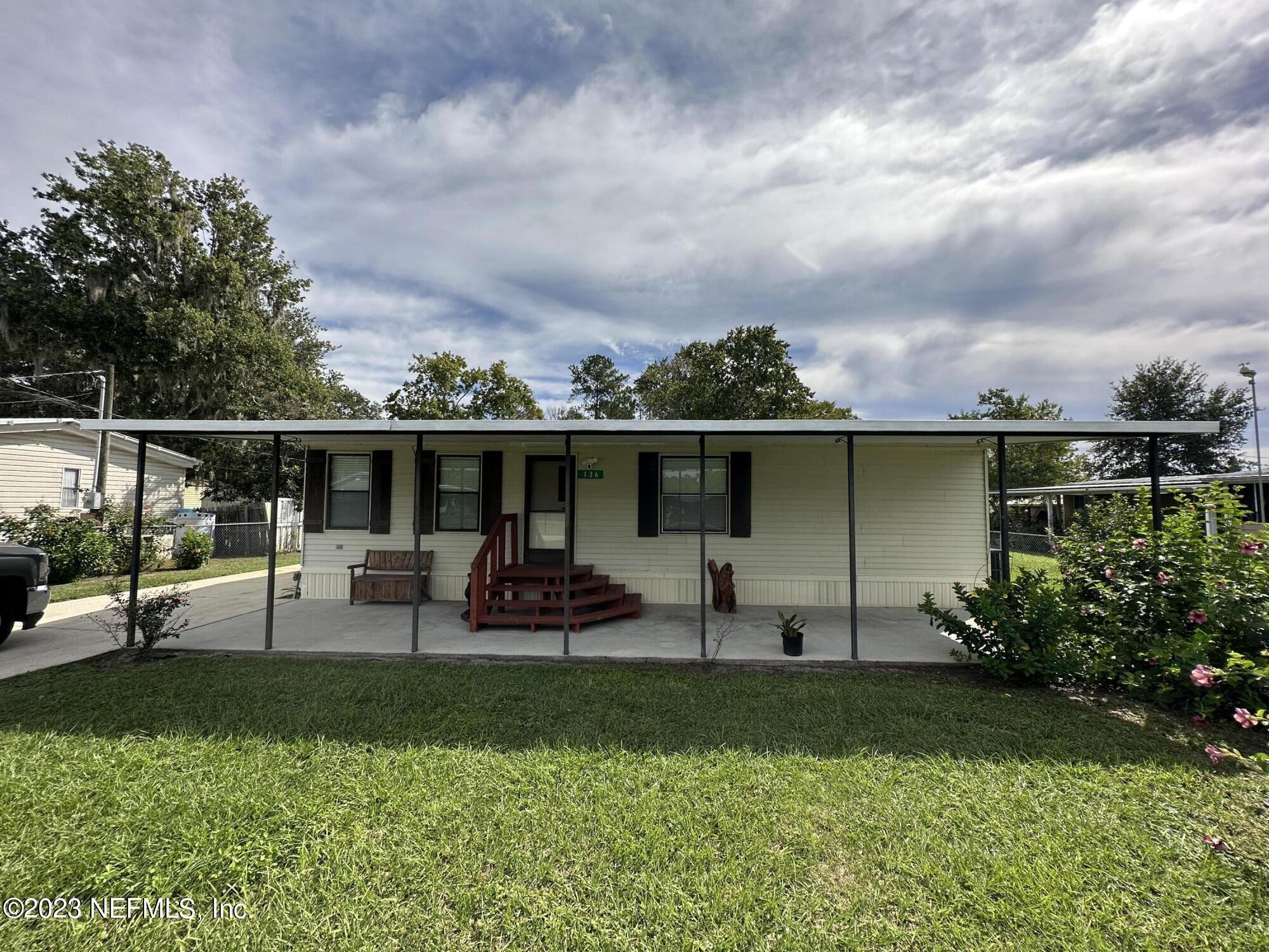 Satsuma, FL home for sale located at 136 SHORELINE Avenue, Satsuma, FL 32189