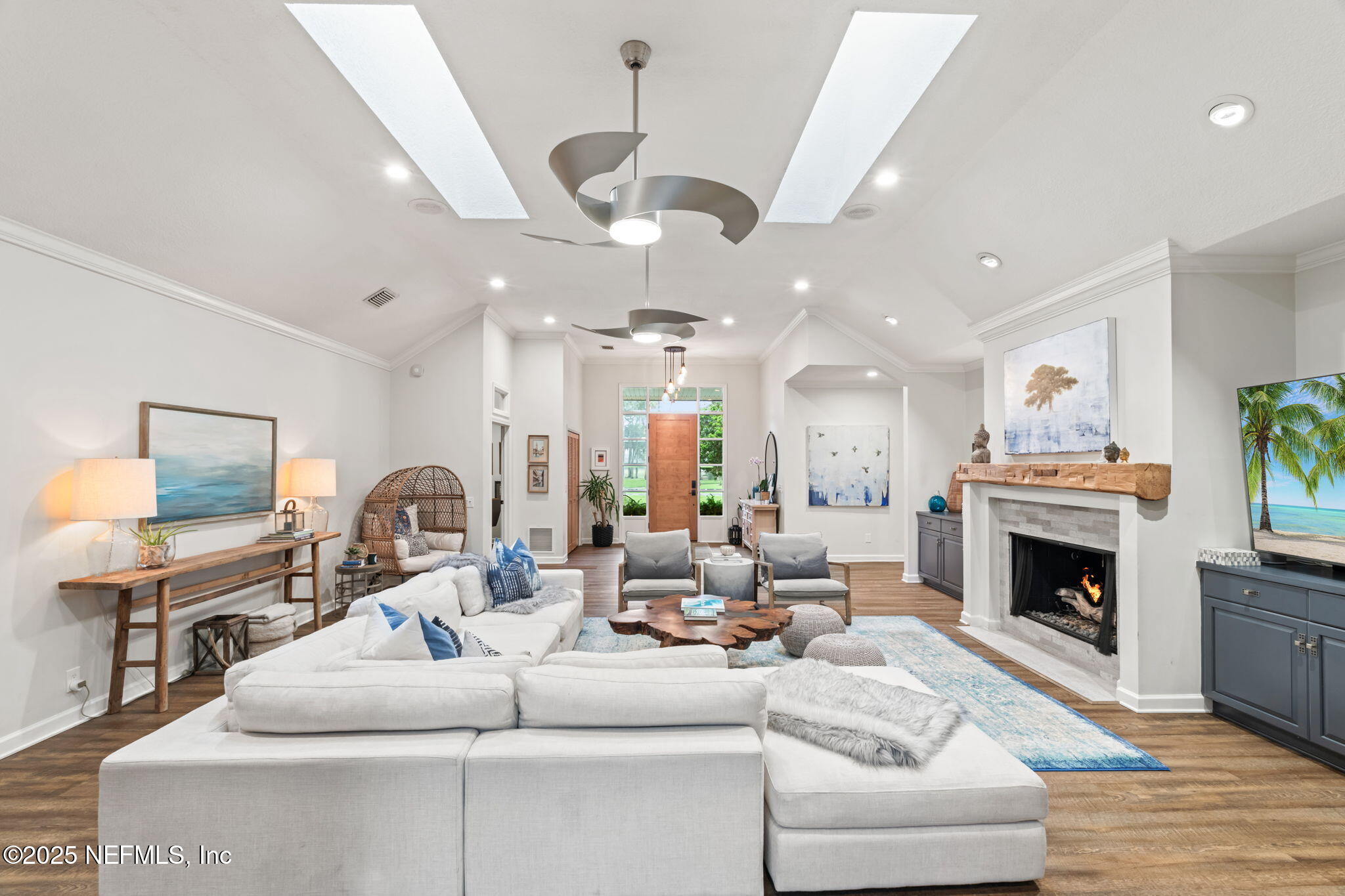 7240 OAKMONT Court