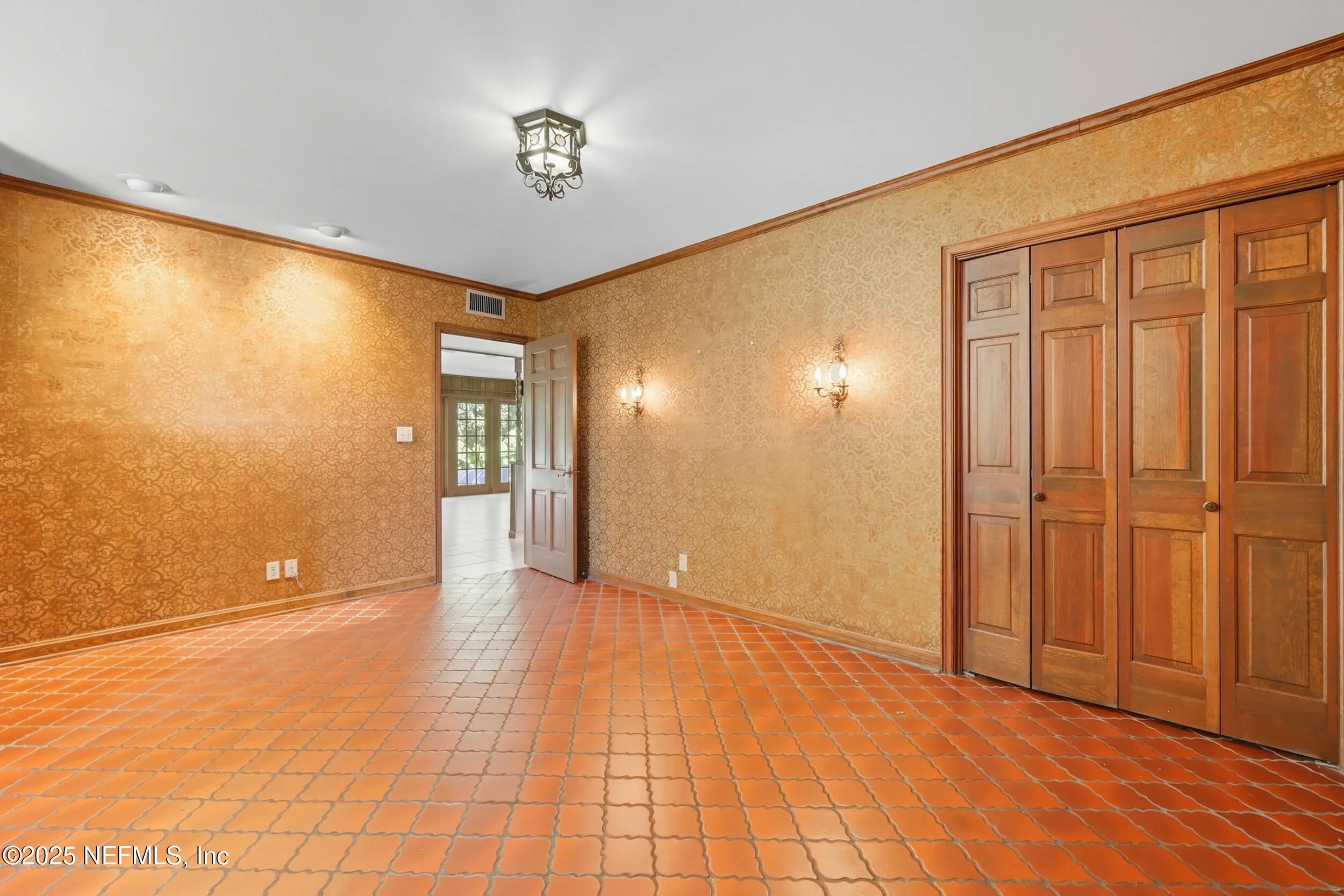 Atlantic Beach, Florida 32233, United States, 6 Bedrooms Bedrooms, ,4 BathroomsBathrooms,Residential,Active,161491