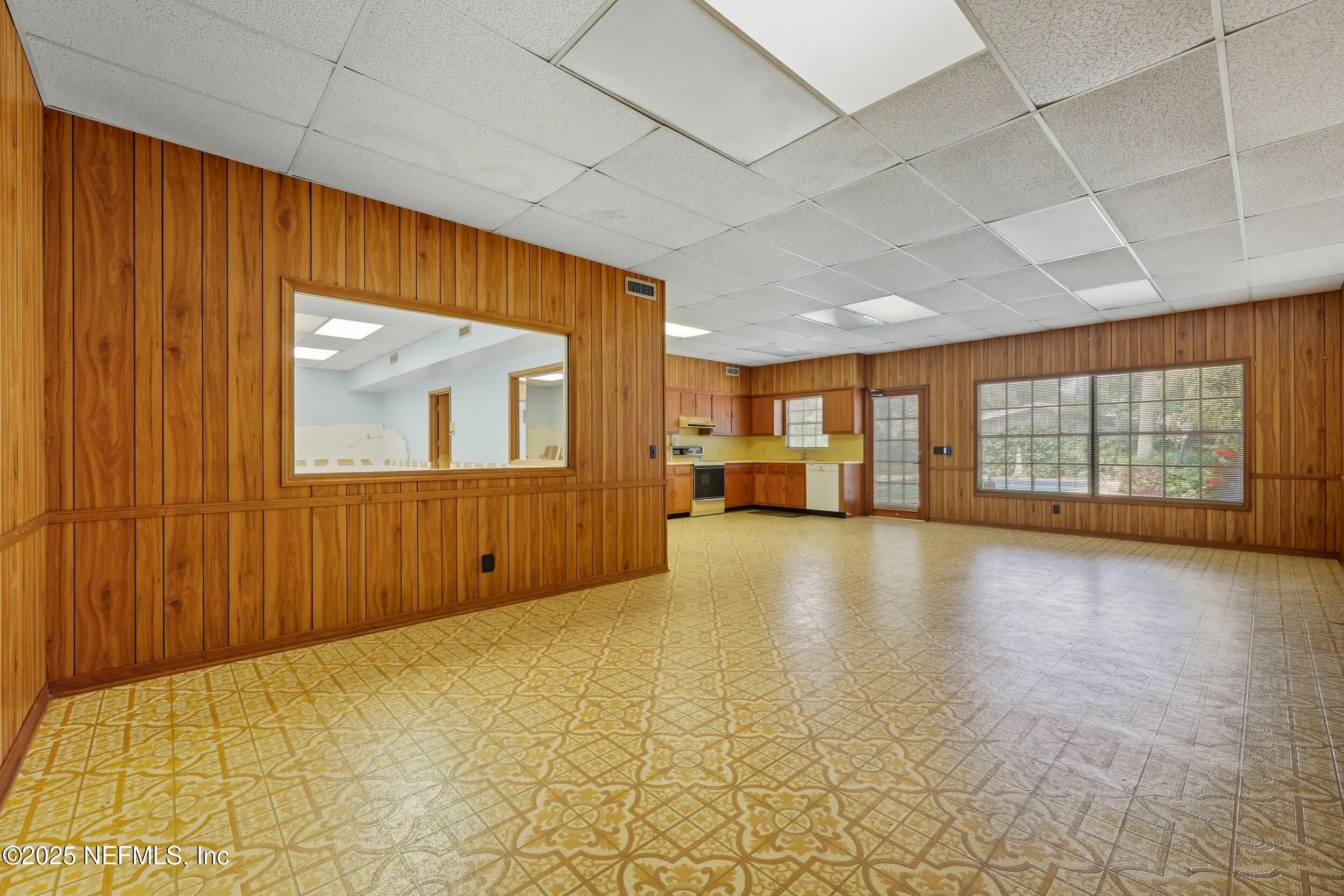 Atlantic Beach, Florida 32233, United States, 6 Bedrooms Bedrooms, ,4 BathroomsBathrooms,Residential,Active,161491