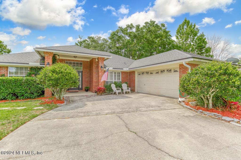 Jacksonville, FL home for sale located at 13709 Glenhaven Court, Jacksonville, FL 32224
