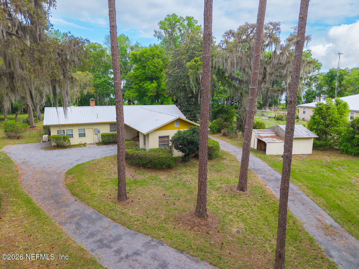 202 SAINT JOHNS Drive