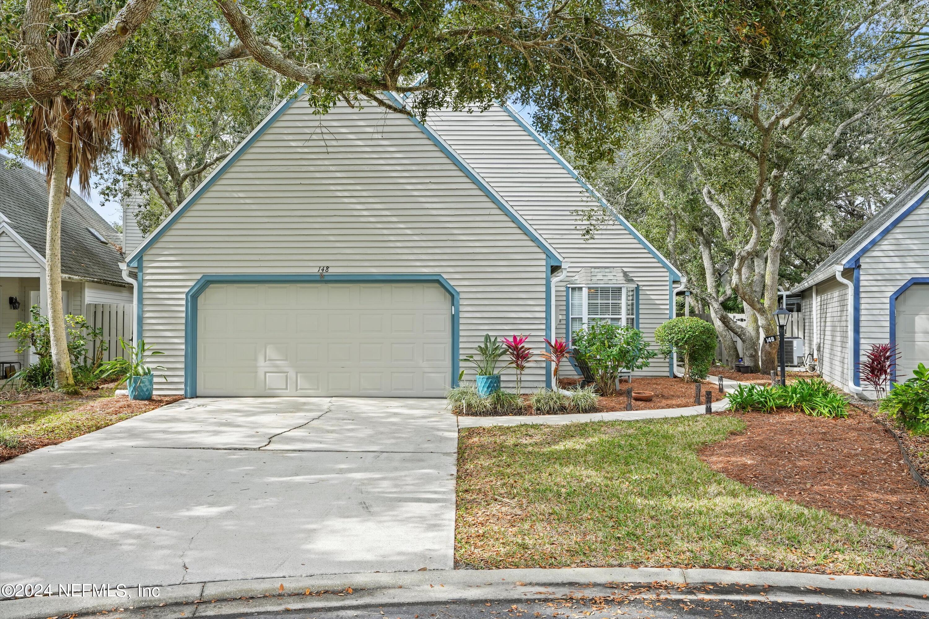 St Augustine, FL home for sale located at 148 Ocean Hollow Lane, St Augustine, FL 32084