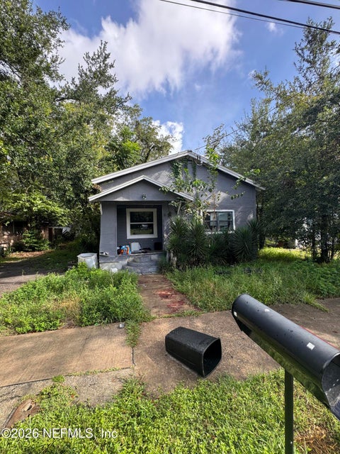 Photo of 1361 W 13TH Street, Jacksonville, FL 32209 (MLS # 2163216)