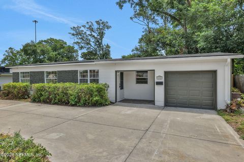 Photo of 3701 COPPER Circle E, Jacksonville, FL 32207 (MLS # 2151008)