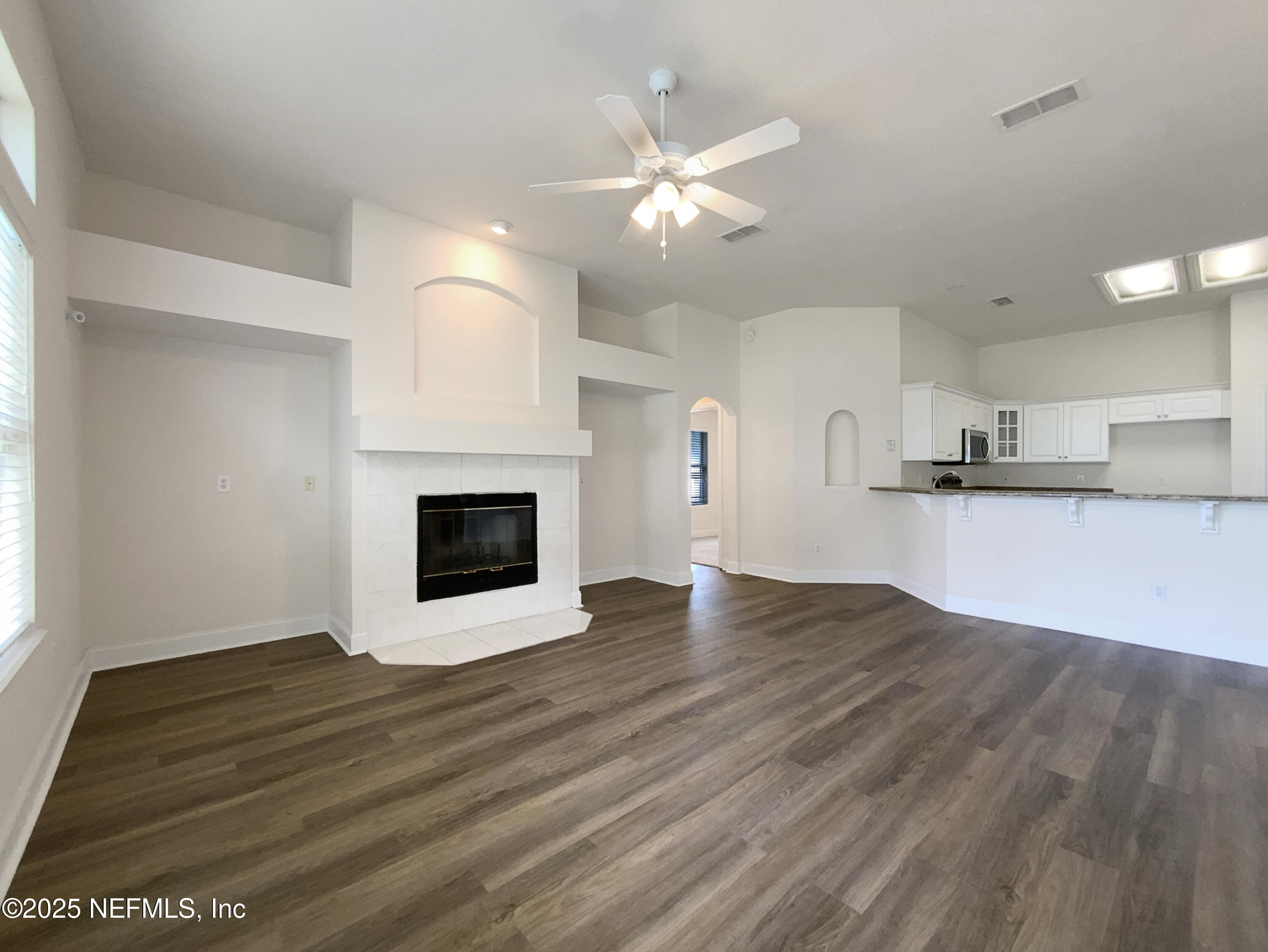 689 BOX BRANCH Circle