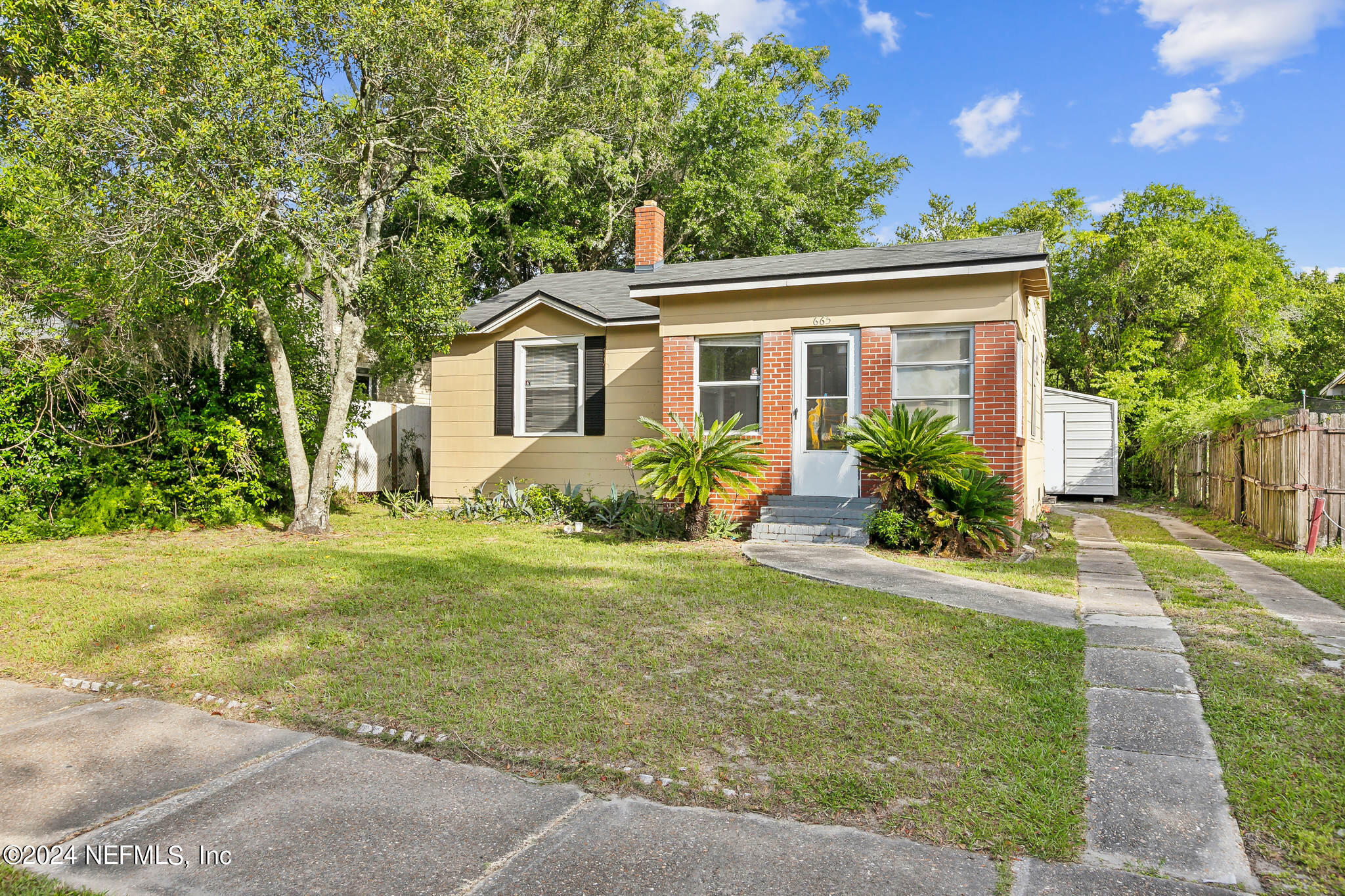 Jacksonville, FL home for sale located at 665 Chestnut Drive, Jacksonville, FL 32208