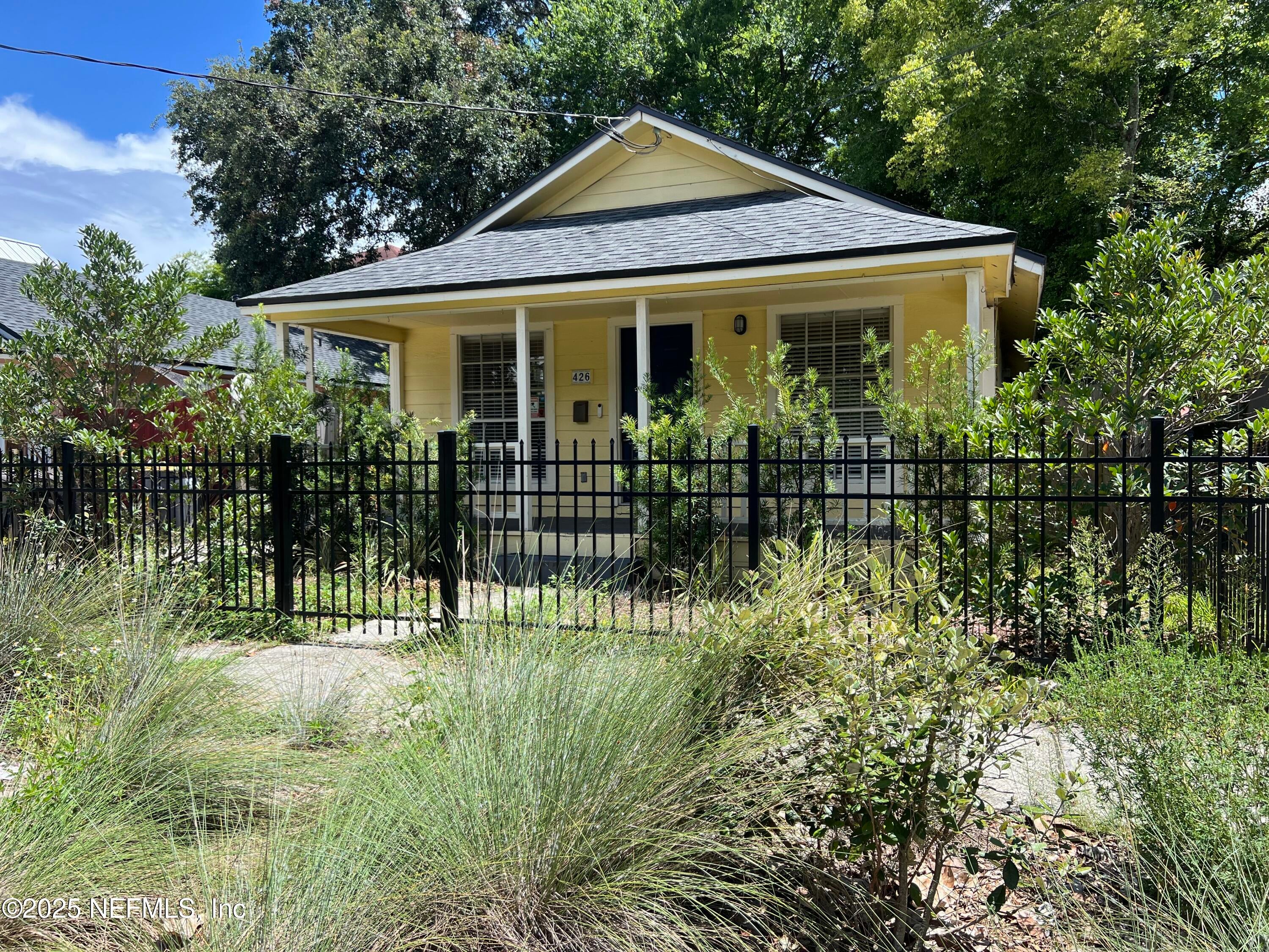 426 WALNUT Court