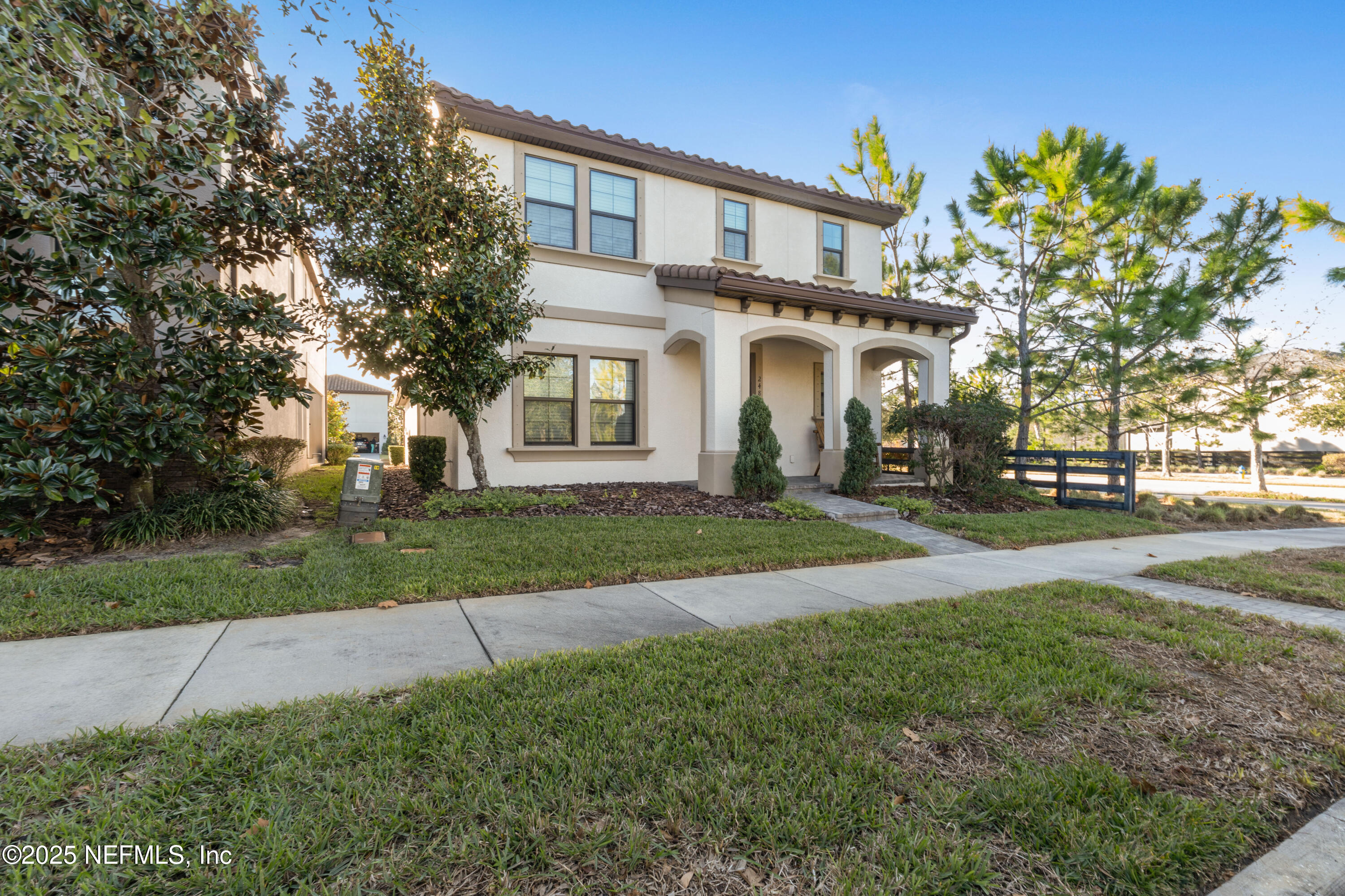 2485 WHITTLER